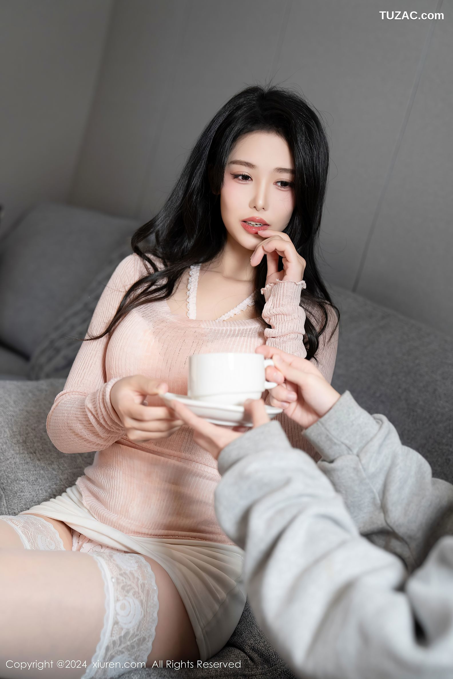 XiuRen秀人网-8086-利世-淡粉T白短裙-淡粉色蕾丝内衣-2024.02.07