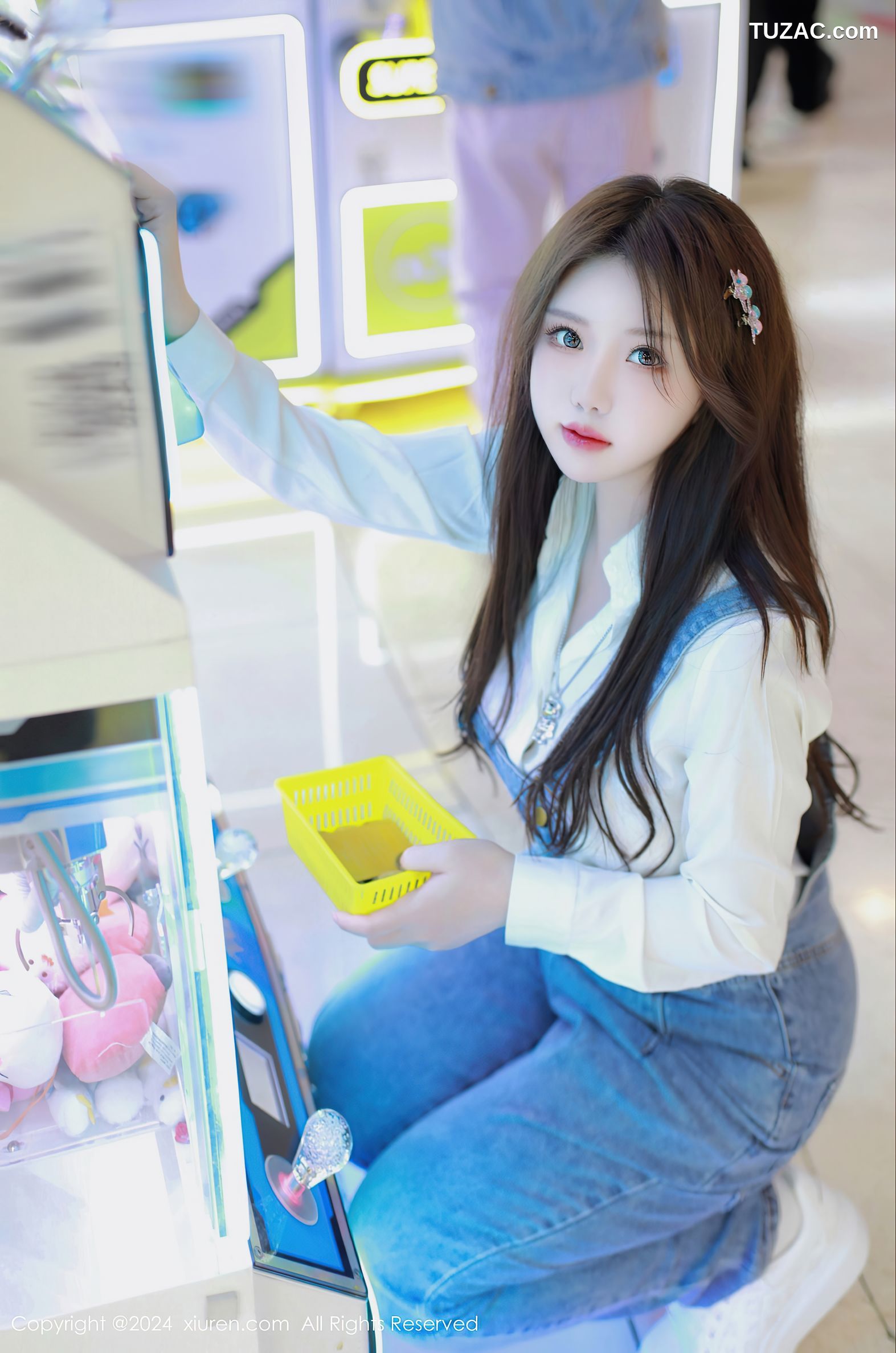 XiuRen秀人网-8087-小薯条nienie-电玩店场景白衫牛仔裤爆乳露出-2024.02.07