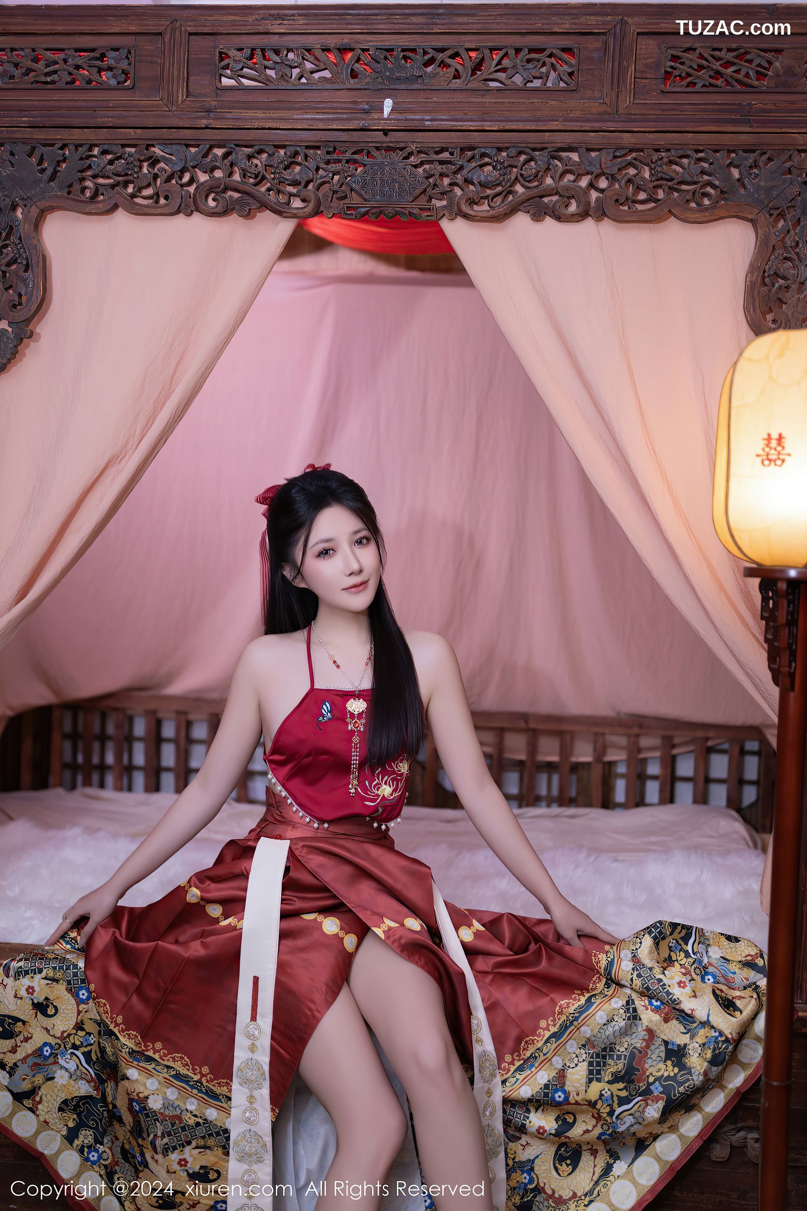 XiuRen秀人网-8095-鱼子酱Fish-贺新春主题宫装红肚兜-2024.02.08