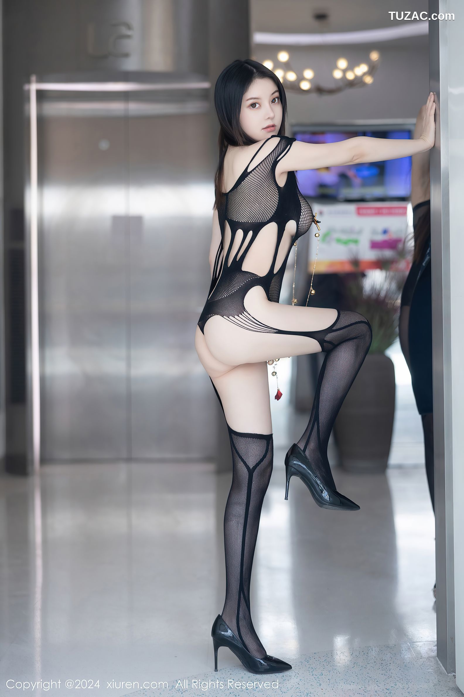 XiuRen秀人网-8099-豆瓣酱-模特合集-商场透视黑纱情趣内衣露出-2024.02.08
