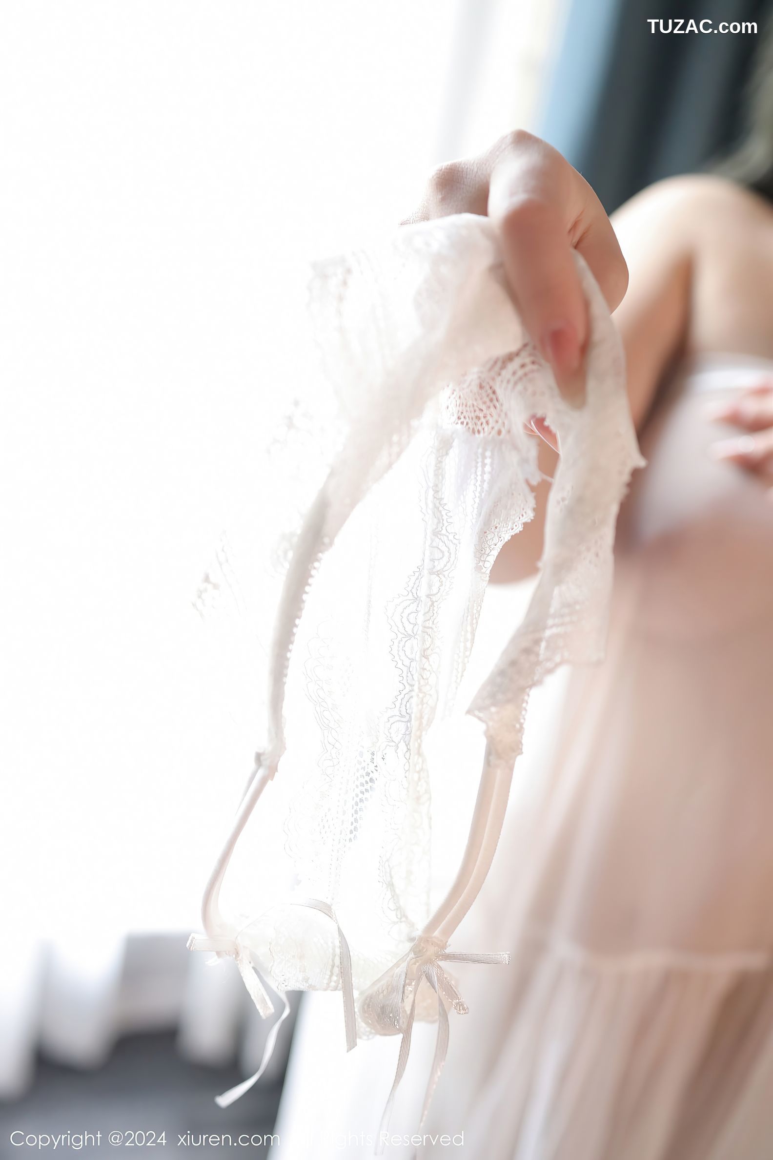 XiuRen秀人网-8106-沈思怡-白纱轻透情趣睡裙-2024.02.19