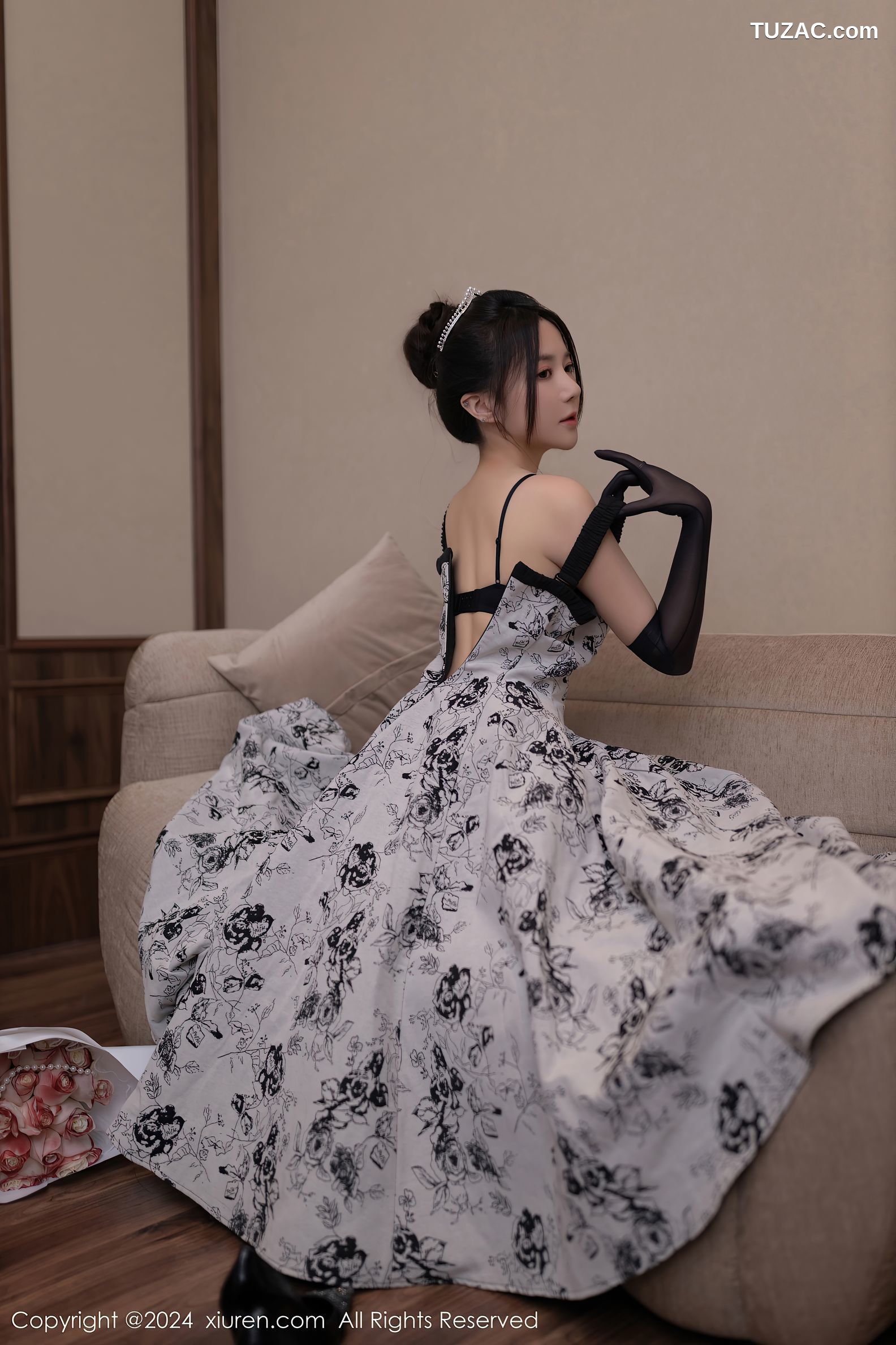 XiuRen秀人网-8109-鱼子酱Fish-生日主题-黑白长裙黑蕾丝内衣黑丝-2024.02.19