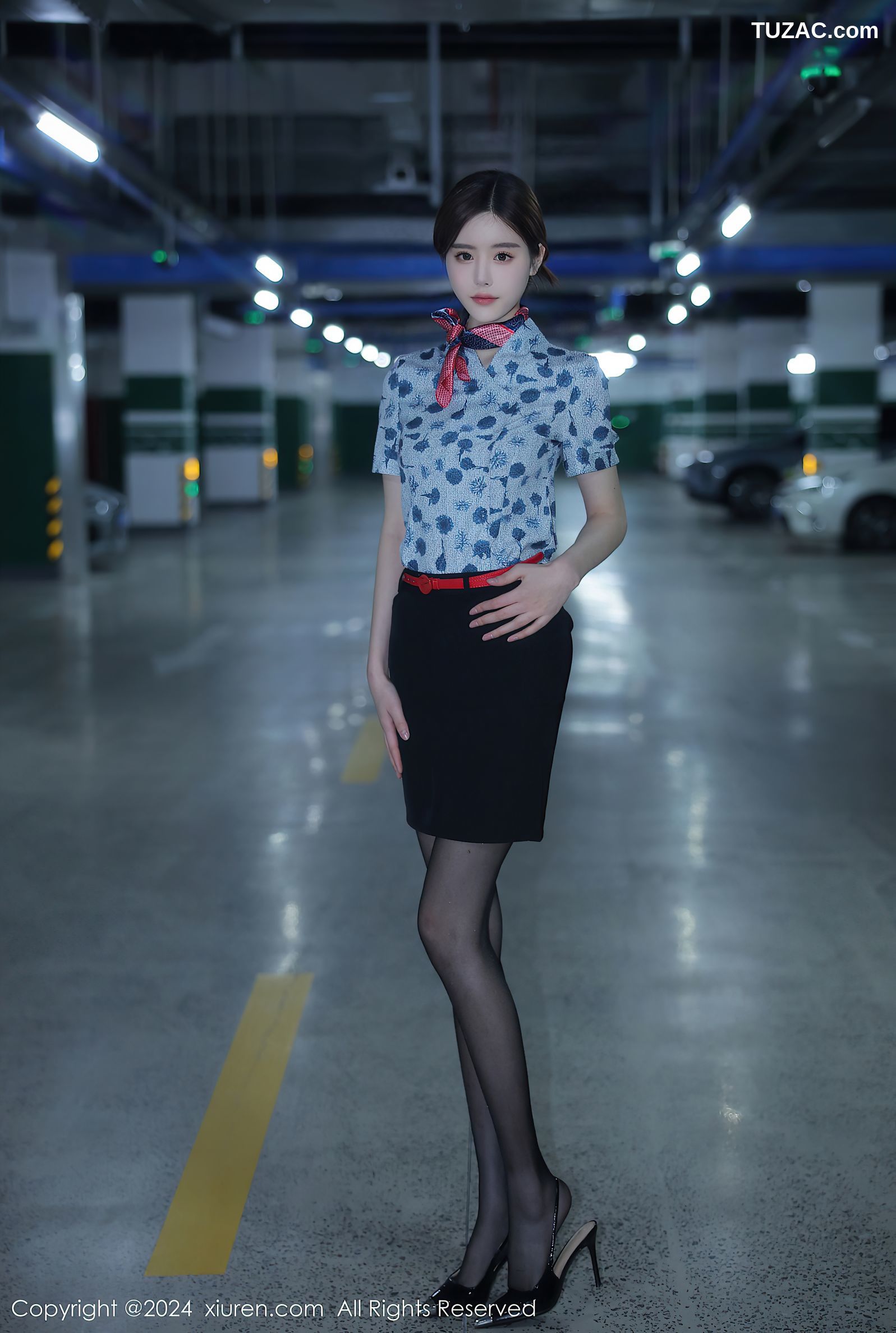 XiuRen秀人网-8125-晚苏susu-空姐制服黑丝黑蕾丝轻透情趣内衣-2024.02.22