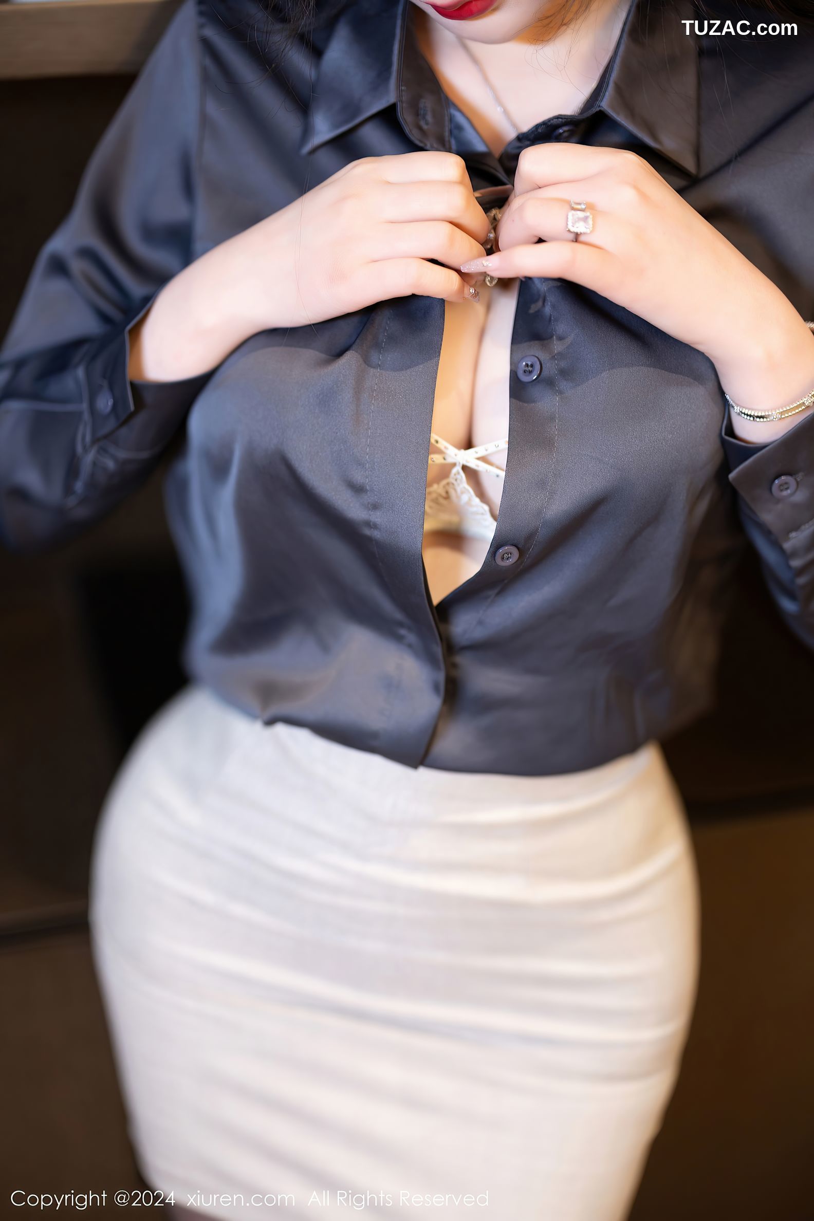 XiuRen秀人网-8126-李丽莎-OL白裙装黑衬衫黑丝-2024.02.22