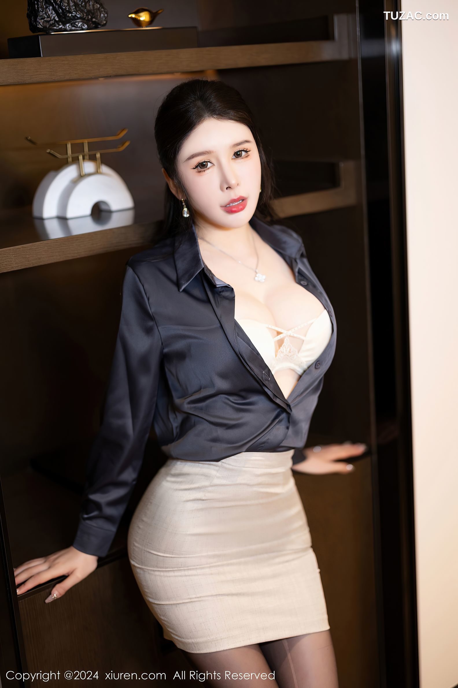 XiuRen秀人网-8126-李丽莎-OL白裙装黑衬衫黑丝-2024.02.22