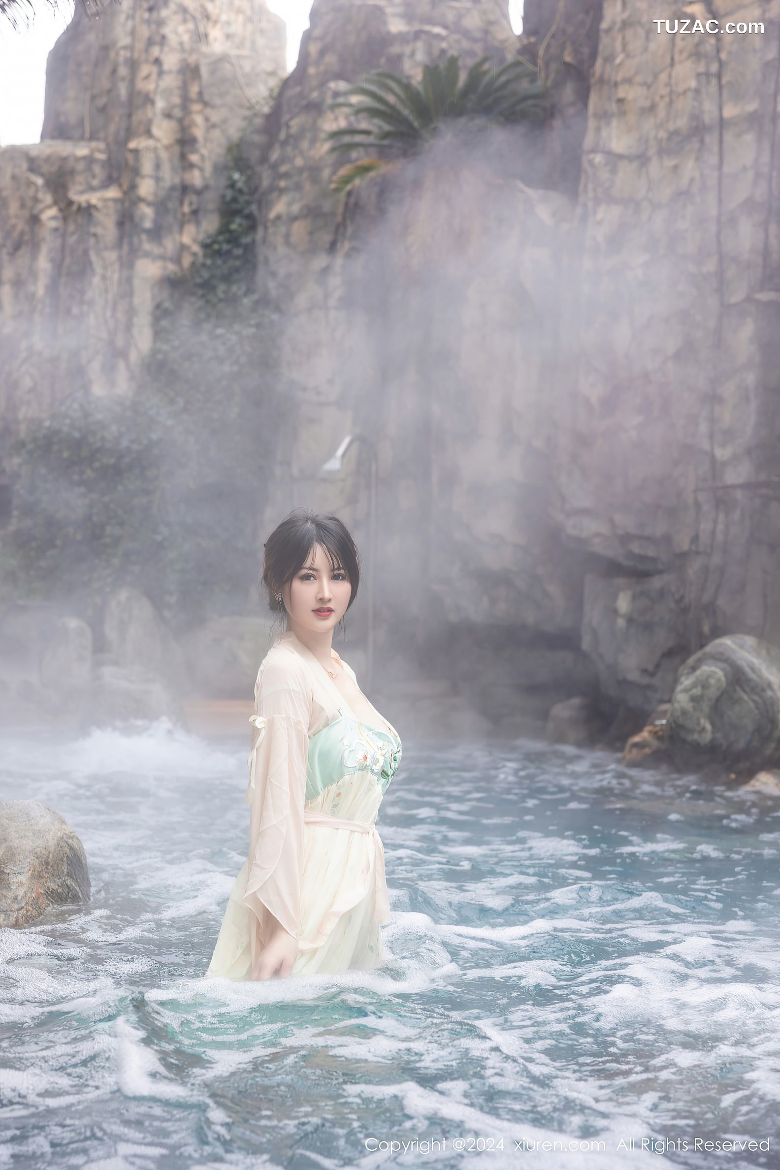 XiuRen秀人网-8128-诗诗kiki-淡绿古风裙装戏水滴蜡-2024.02.22