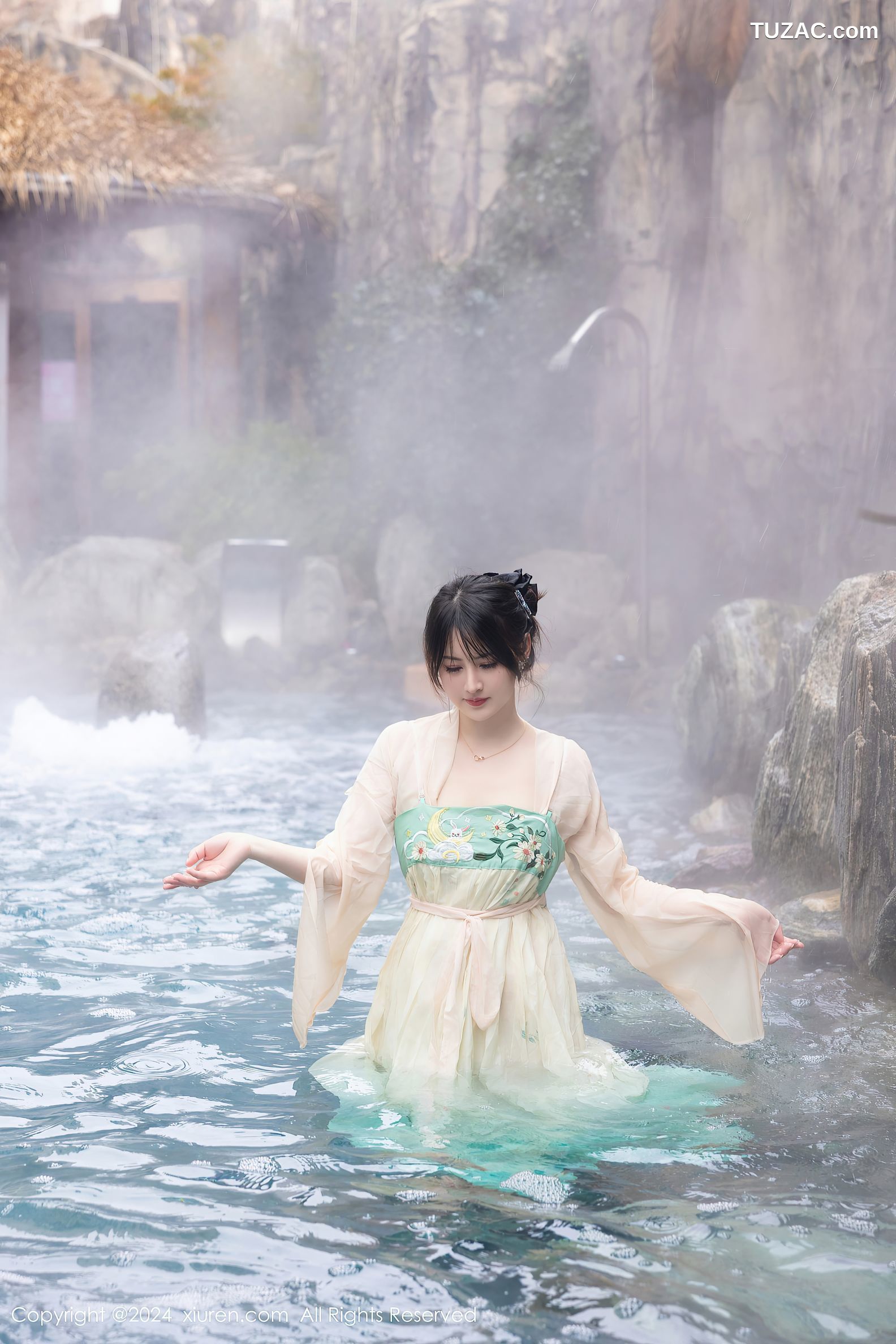 XiuRen秀人网-8128-诗诗kiki-淡绿古风裙装戏水滴蜡-2024.02.22