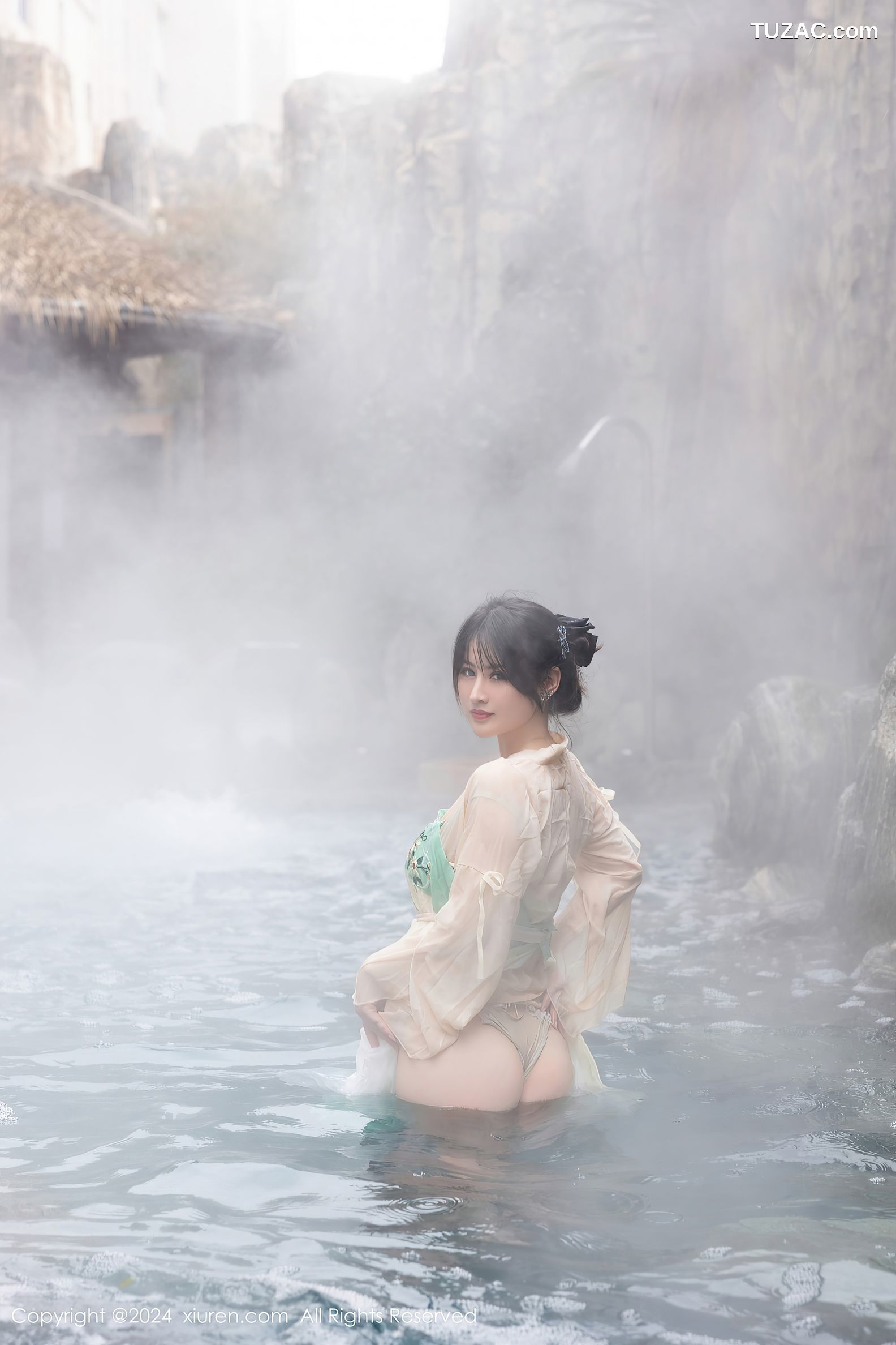 XiuRen秀人网-8128-诗诗kiki-淡绿古风裙装戏水滴蜡-2024.02.22