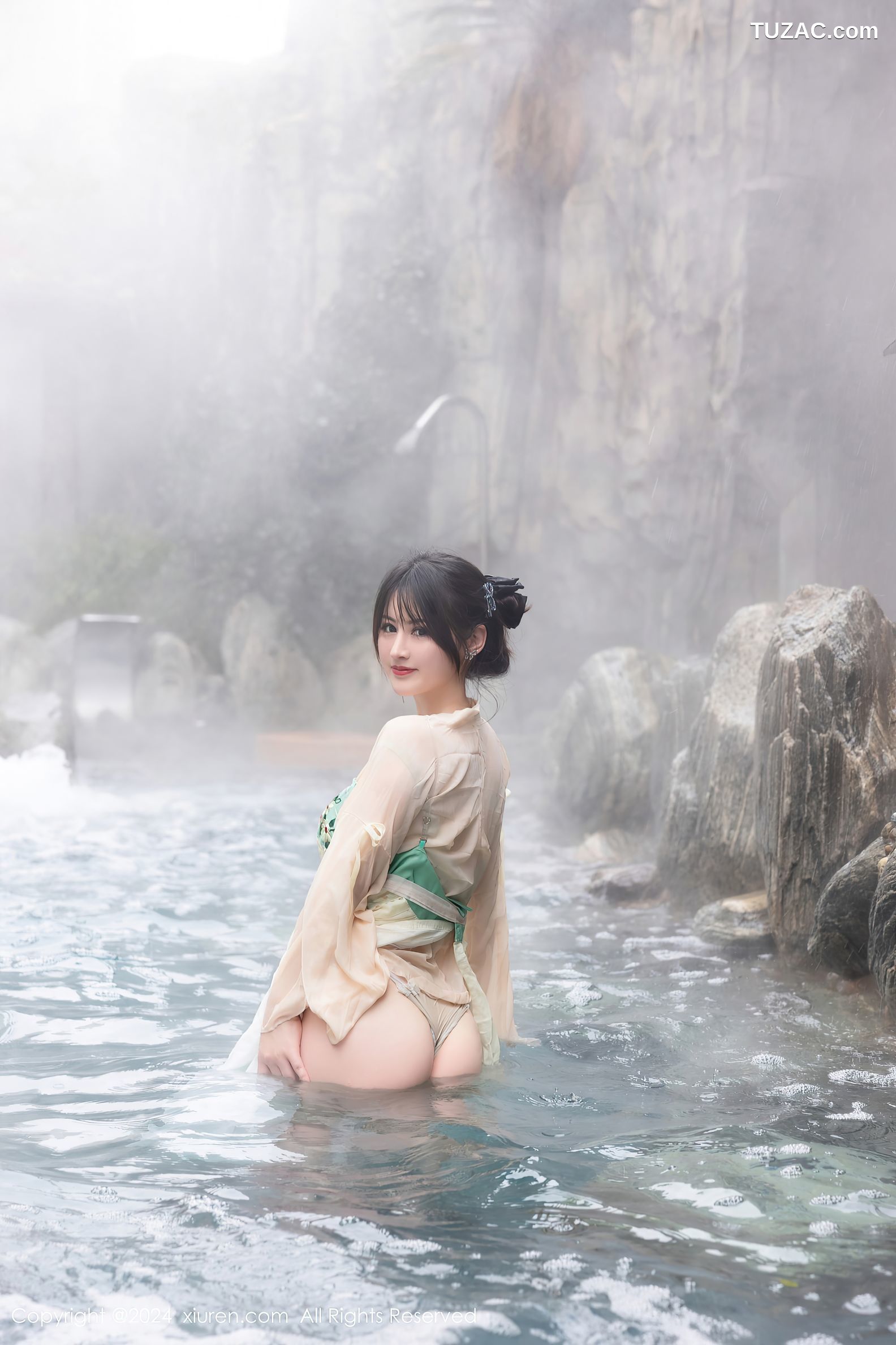 XiuRen秀人网-8128-诗诗kiki-淡绿古风裙装戏水滴蜡-2024.02.22