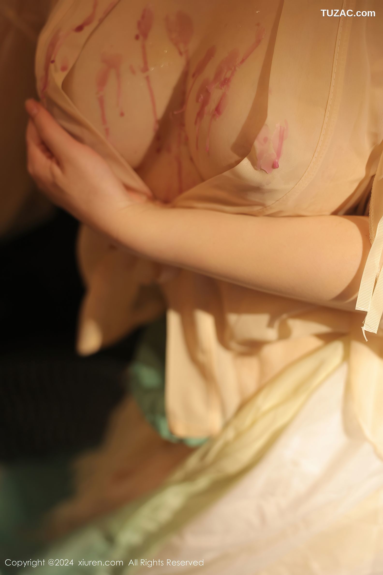 XiuRen秀人网-8128-诗诗kiki-淡绿古风裙装戏水滴蜡-2024.02.22