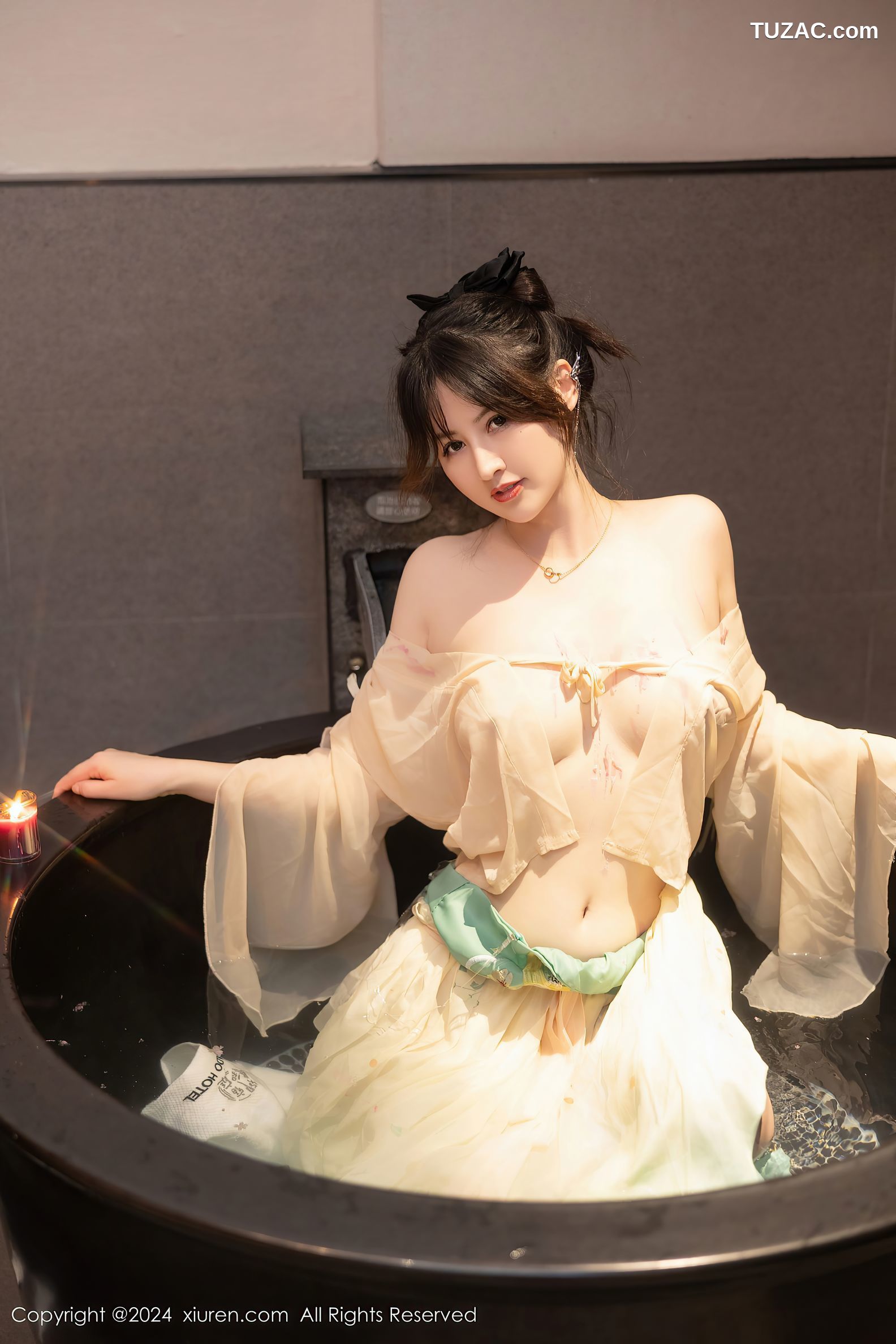 XiuRen秀人网-8128-诗诗kiki-淡绿古风裙装戏水滴蜡-2024.02.22