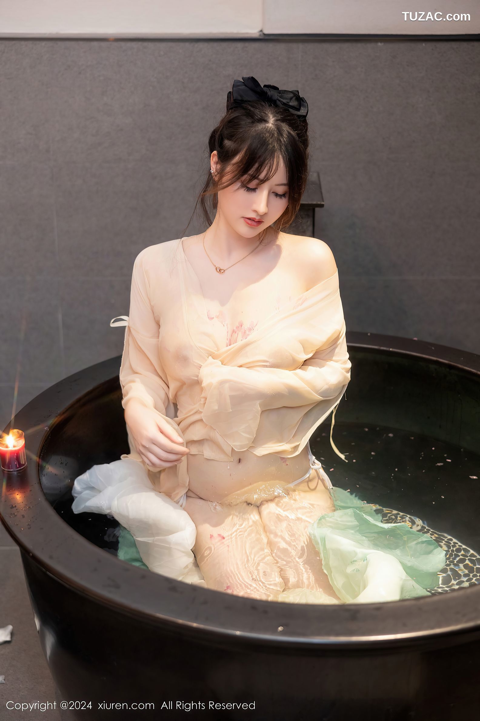 XiuRen秀人网-8128-诗诗kiki-淡绿古风裙装戏水滴蜡-2024.02.22