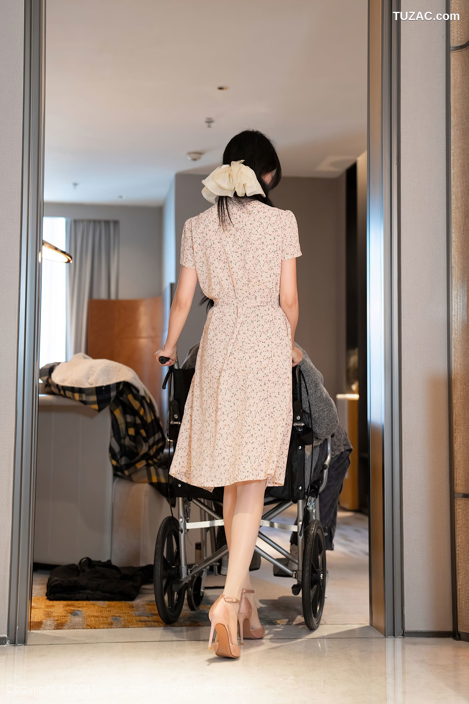 XiuRen秀人网-8130-利世-人妻家政服务-2024.02.22
