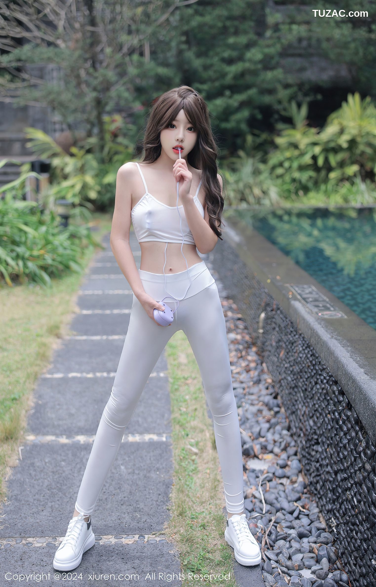 XiuRen秀人网-8132-桃妖夭-白色吊带情趣紧身裤湿身爆乳2024.02.23