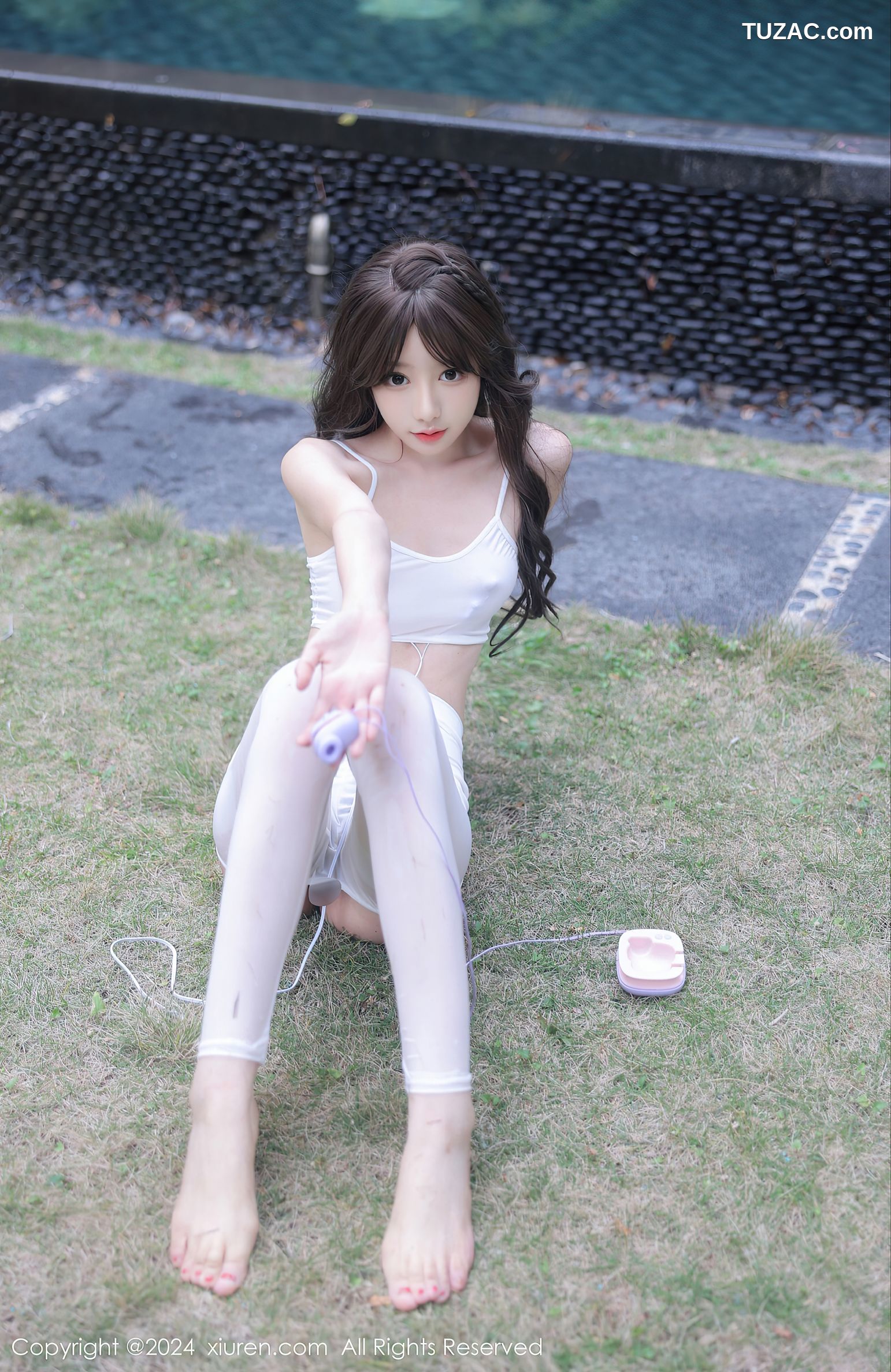 XiuRen秀人网-8132-桃妖夭-白色吊带情趣紧身裤湿身爆乳2024.02.23