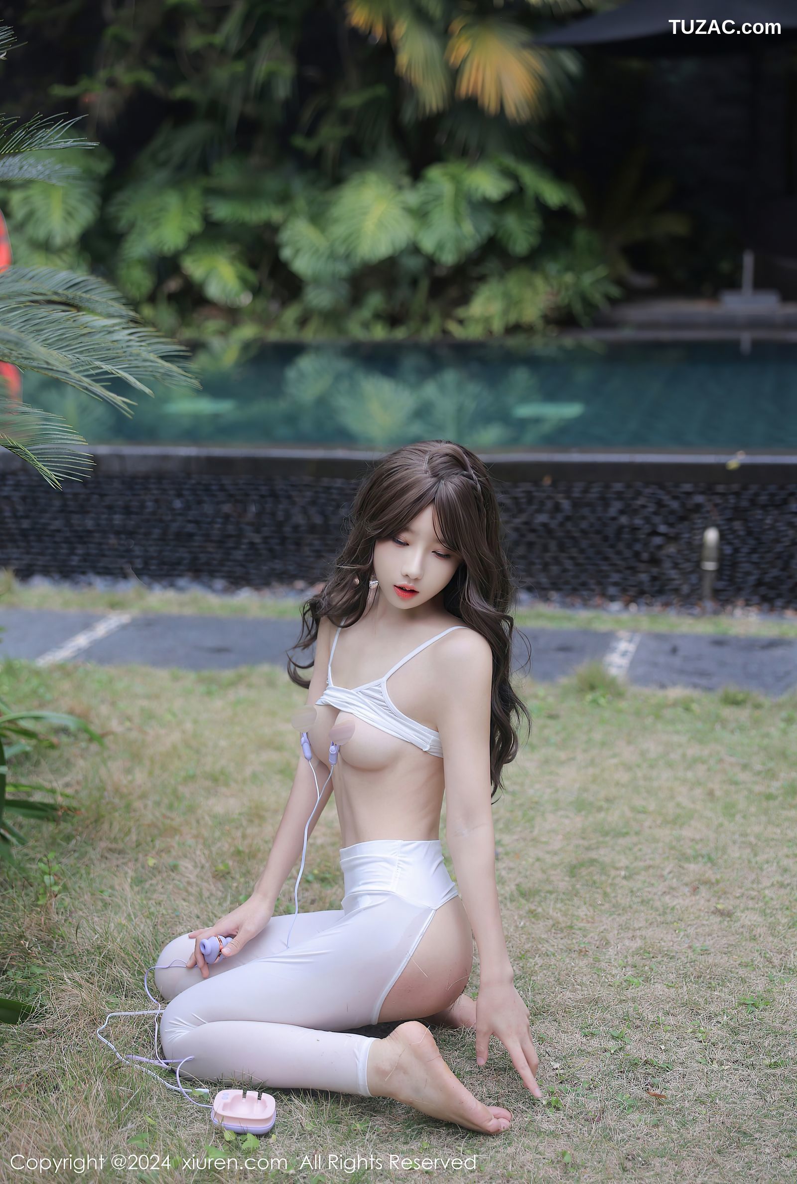 XiuRen秀人网-8132-桃妖夭-白色吊带情趣紧身裤湿身爆乳2024.02.23