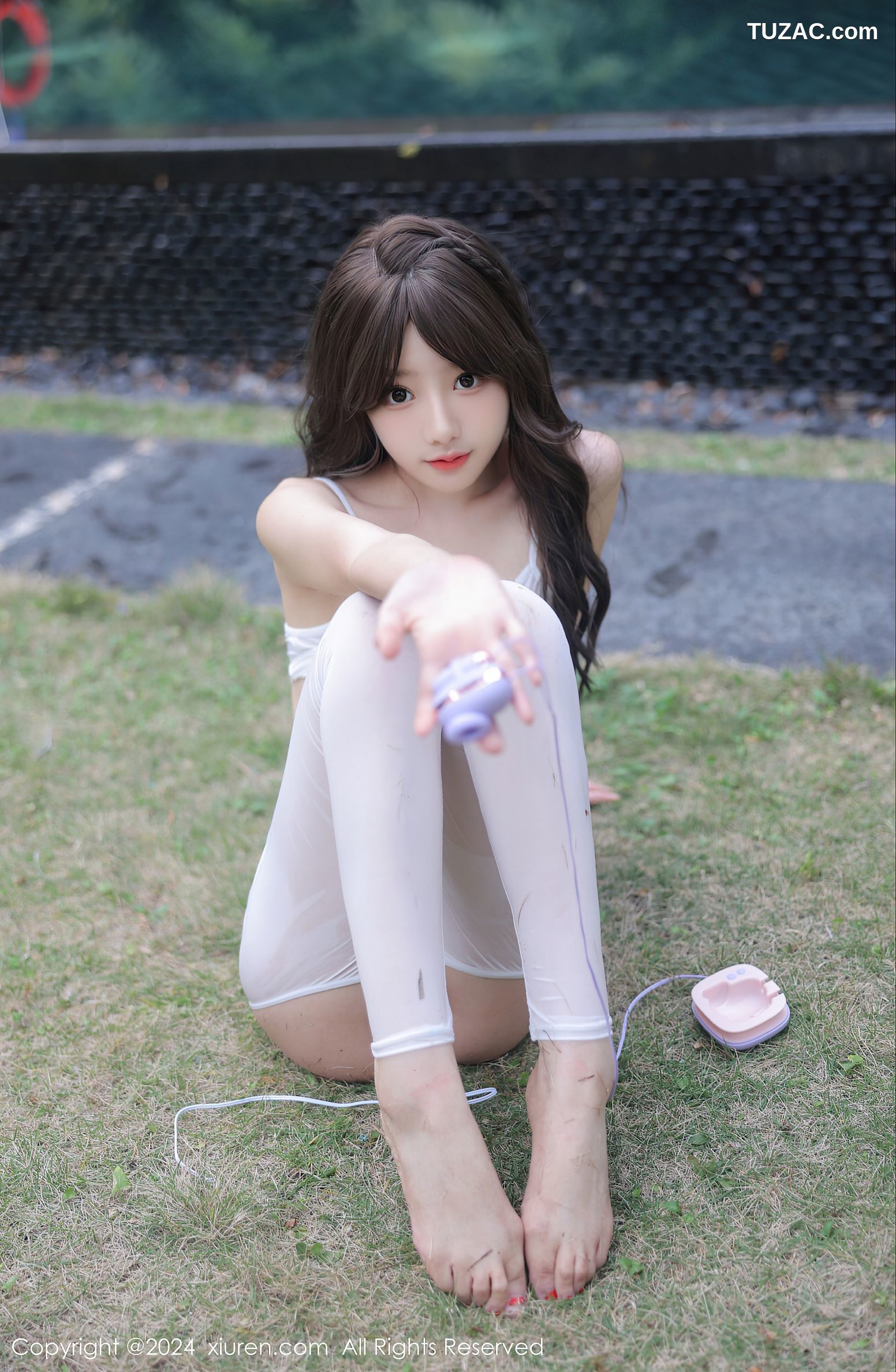 XiuRen秀人网-8132-桃妖夭-白色吊带情趣紧身裤湿身爆乳2024.02.23