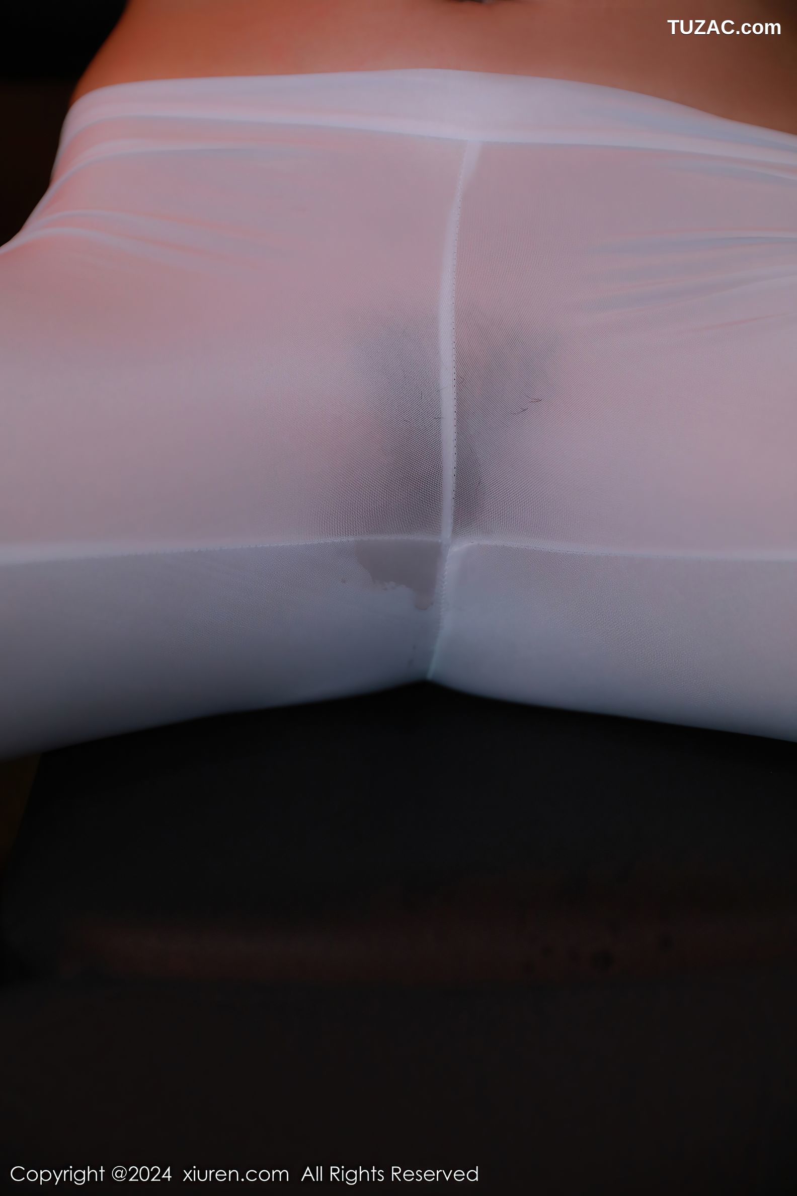 XiuRen秀人网-8140-林幼一-健身馆灰背心白色紧身裤-2024.02.26