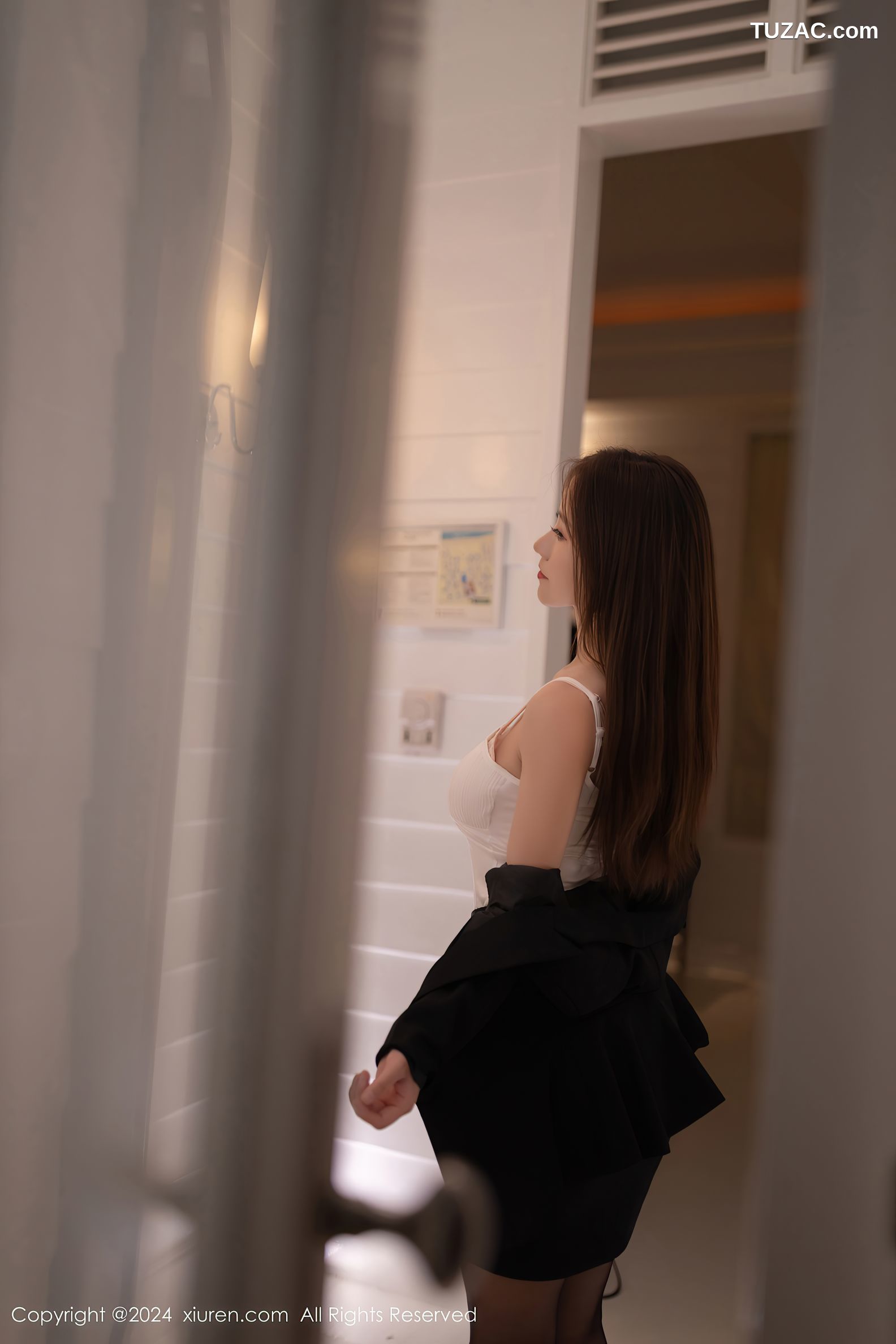 XiuRen秀人网-8151-杏子Yada-OL黑色裙装淡粉内衣黑丝-2024.02.28