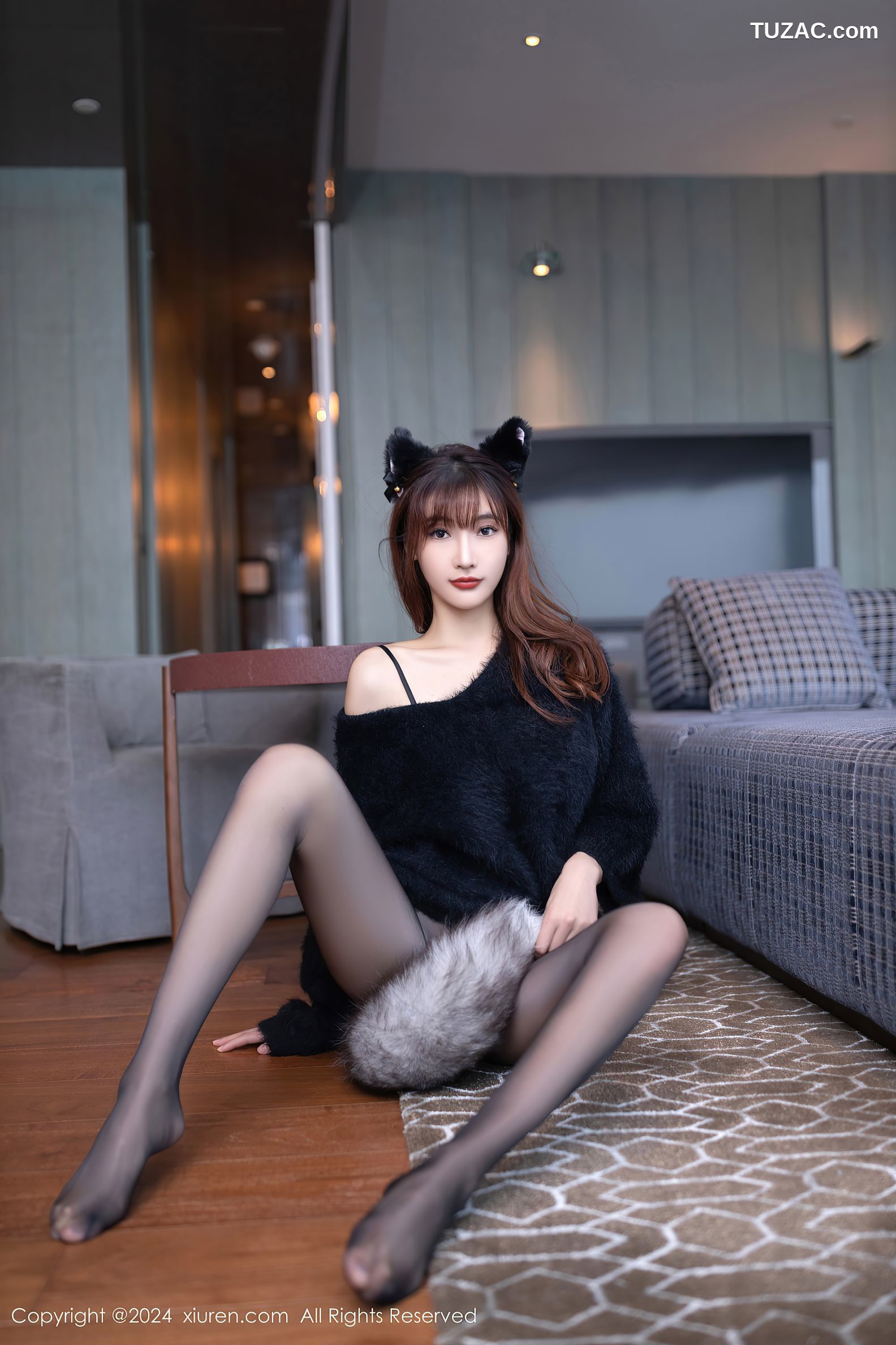 XiuRen秀人网-8159-陆萱萱-泰国旅拍-黑毛衣黑蕾丝情趣内衣小狐狸-2024.02.29