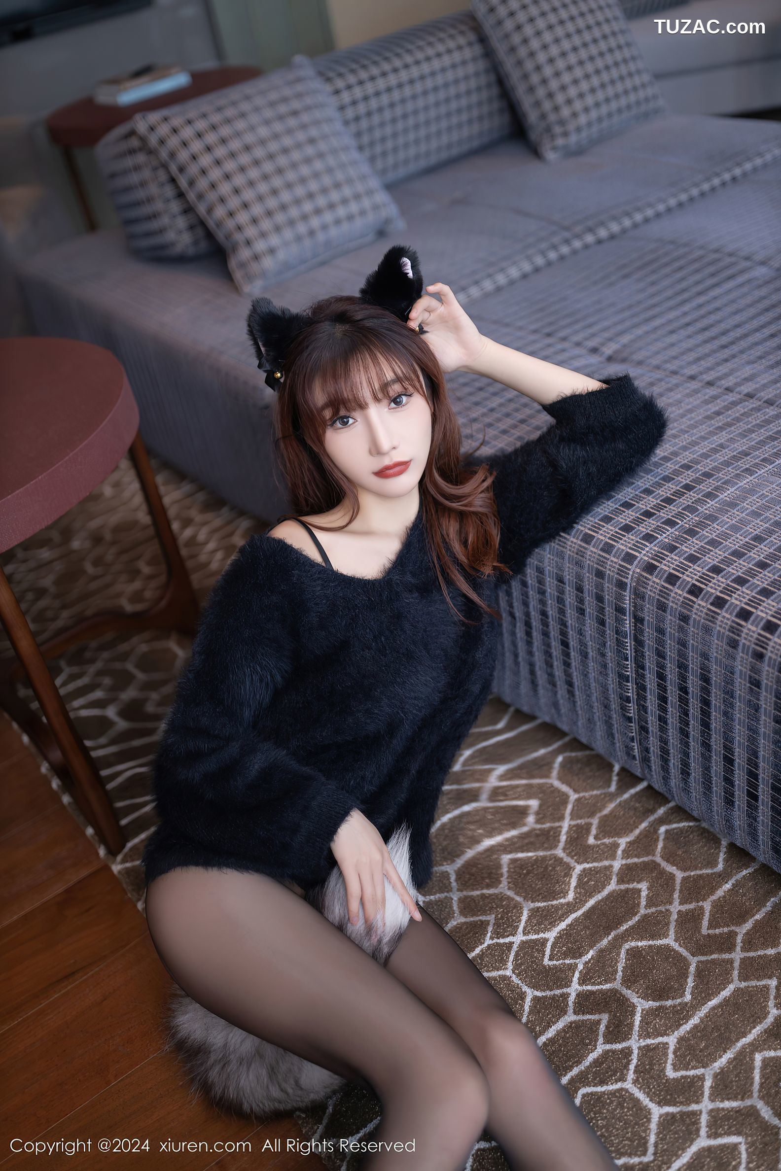 XiuRen秀人网-8159-陆萱萱-泰国旅拍-黑毛衣黑蕾丝情趣内衣小狐狸-2024.02.29