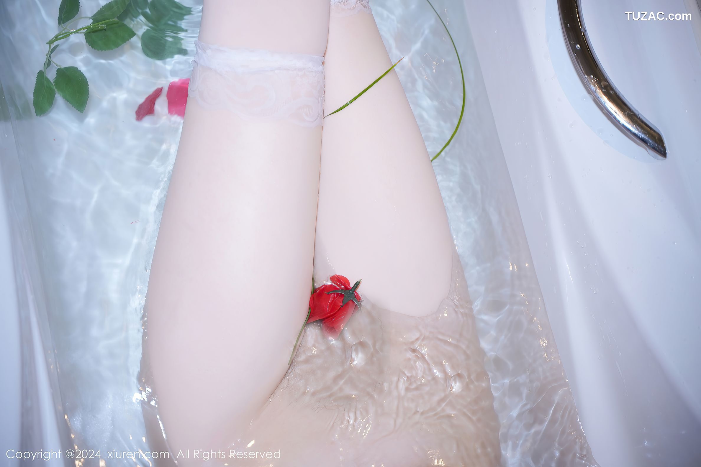 XiuRen秀人网-8162-梦灵儿Mini-白色浴袍白丁字裤爆乳-2024.03.01