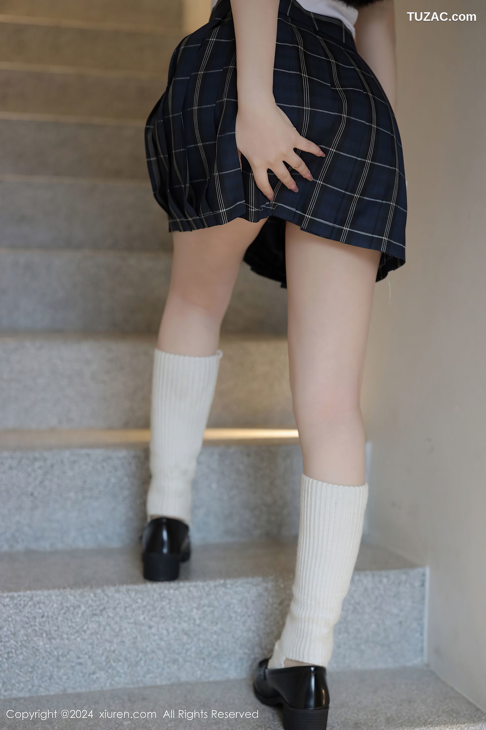 XiuRen秀人网-8173-陈小花-JK制服主题白衬衫黑短裙学生装爆乳-2024.03.04