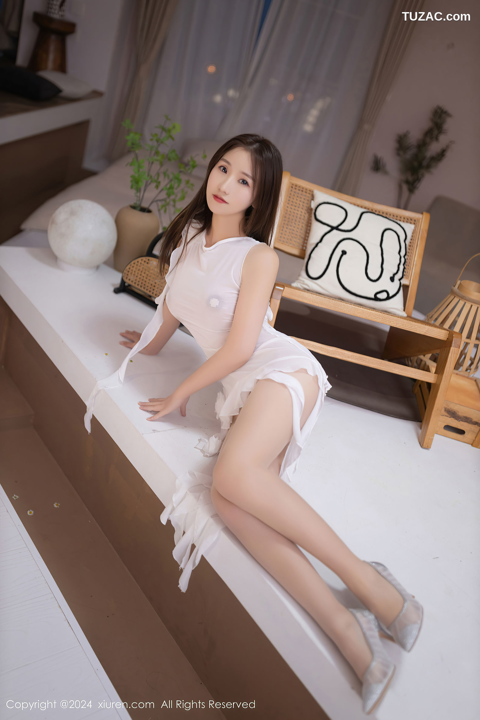XiuRen秀人网-8189-杏子Yada-轻透白色连衣短裙-2024.03.06