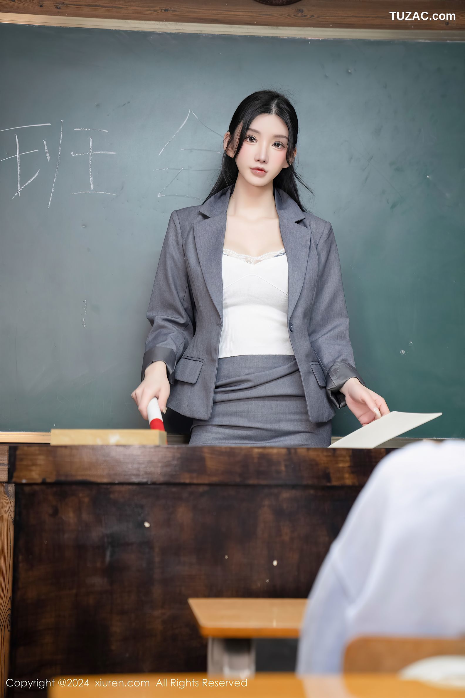 XiuRen秀人网-8204-周于希Sally-主题《女神节，我陪老师过》-2024.03.08