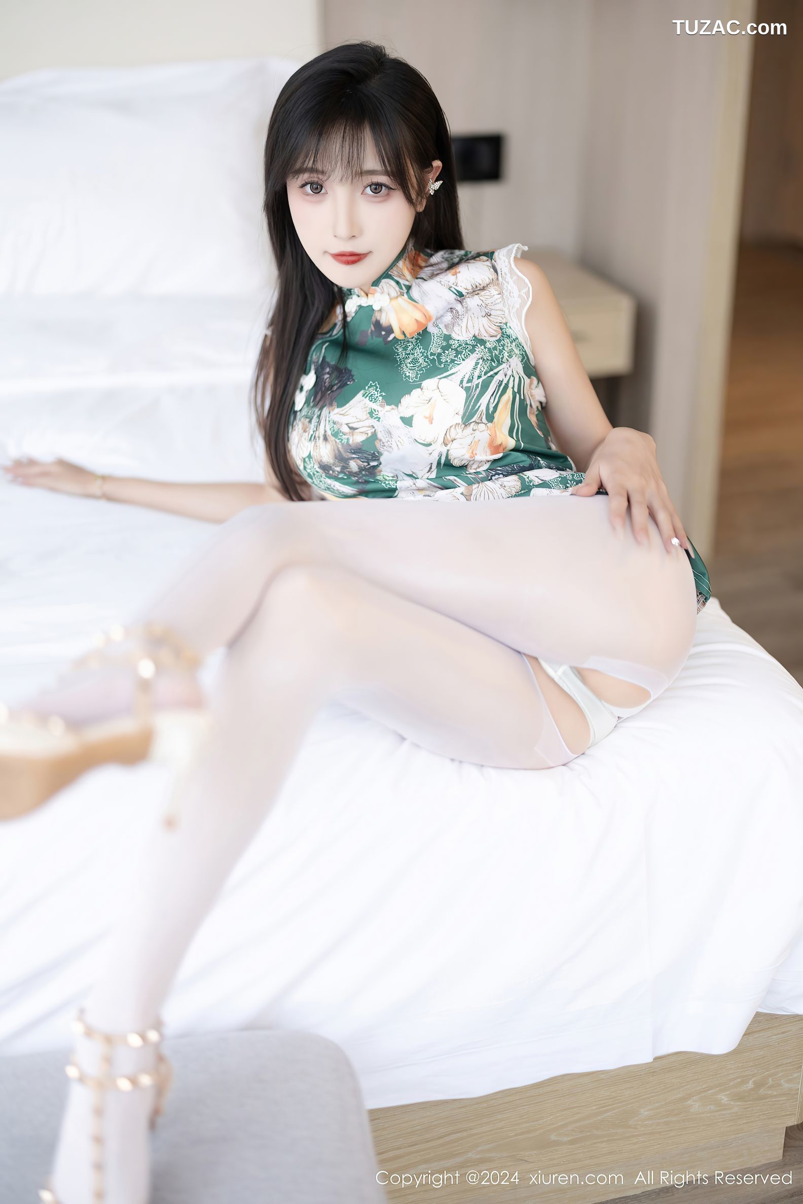 XiuRen秀人网-8231-林星阑-白色绿印花旗袍白色内衣-2024.03.14