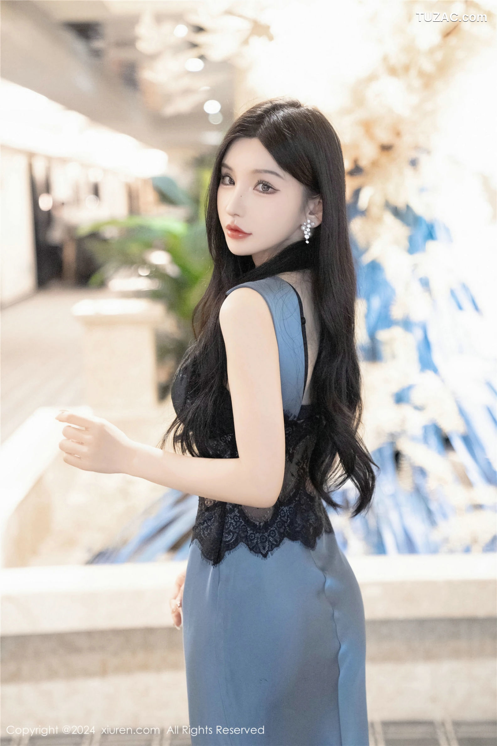 XiuRen秀人网-8242-周于希Sally-主题《今晚留下陪你》黑色蕾丝轻透黑纱黑丝爆乳-2024.03.15