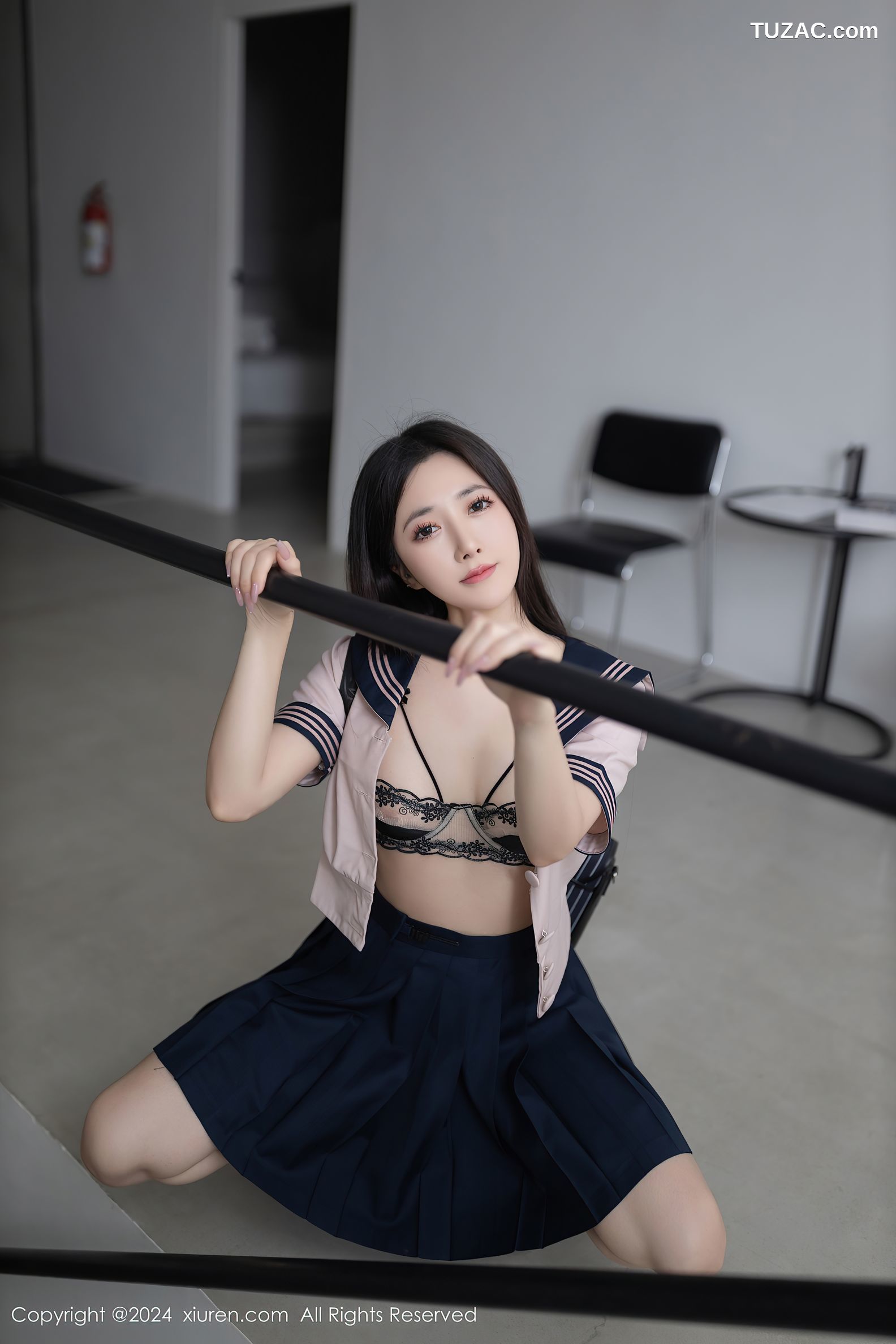 XiuRen秀人网-8244-鱼子酱Fish-泰国旅拍-学生装白衬衫黑短裙黑蕾丝内衣台球桌脱光-2024.03.15