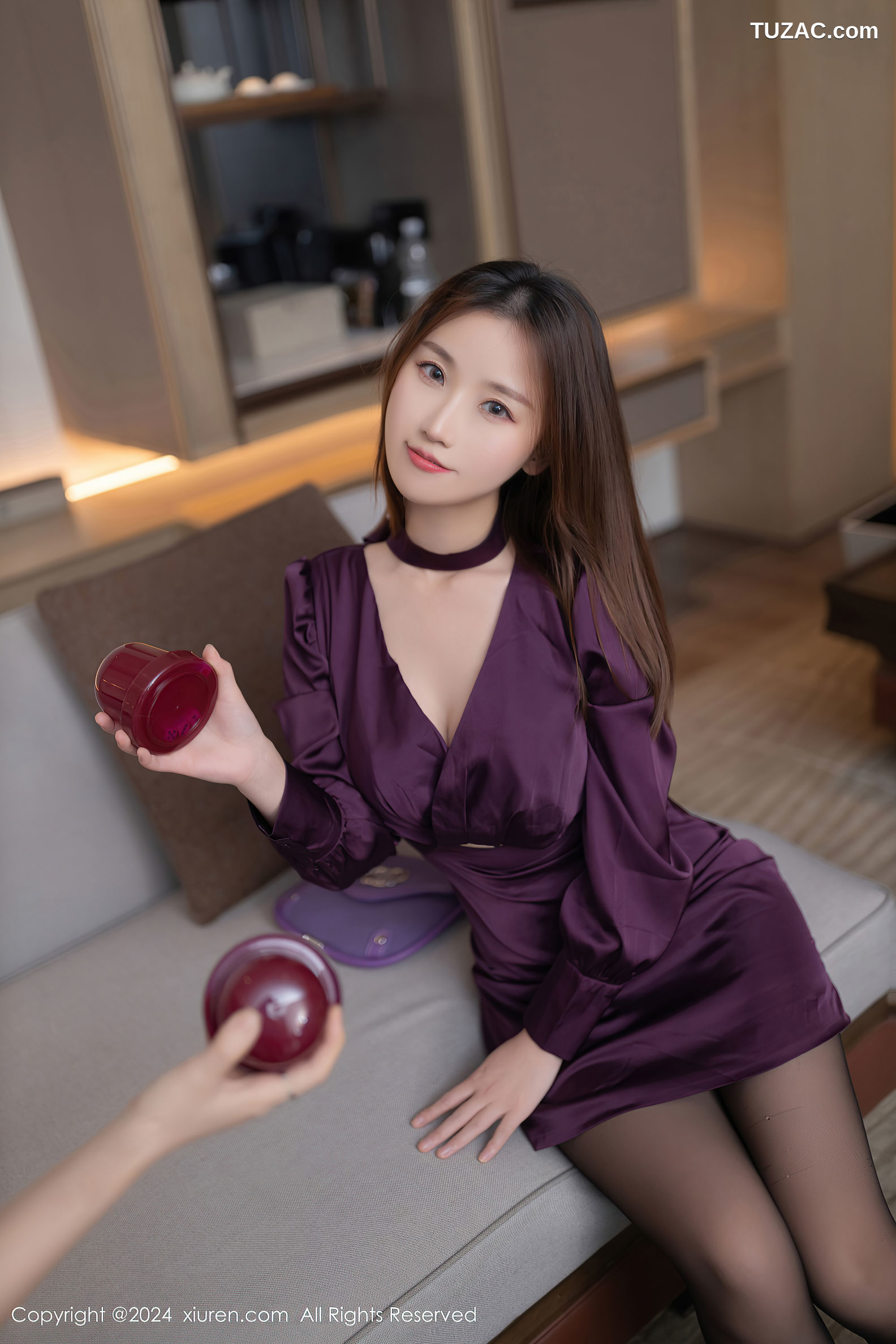 XiuRen秀人网-8264-杏子Yada-OL紫色套装《今晚你陪我》剧情-2024.03.20