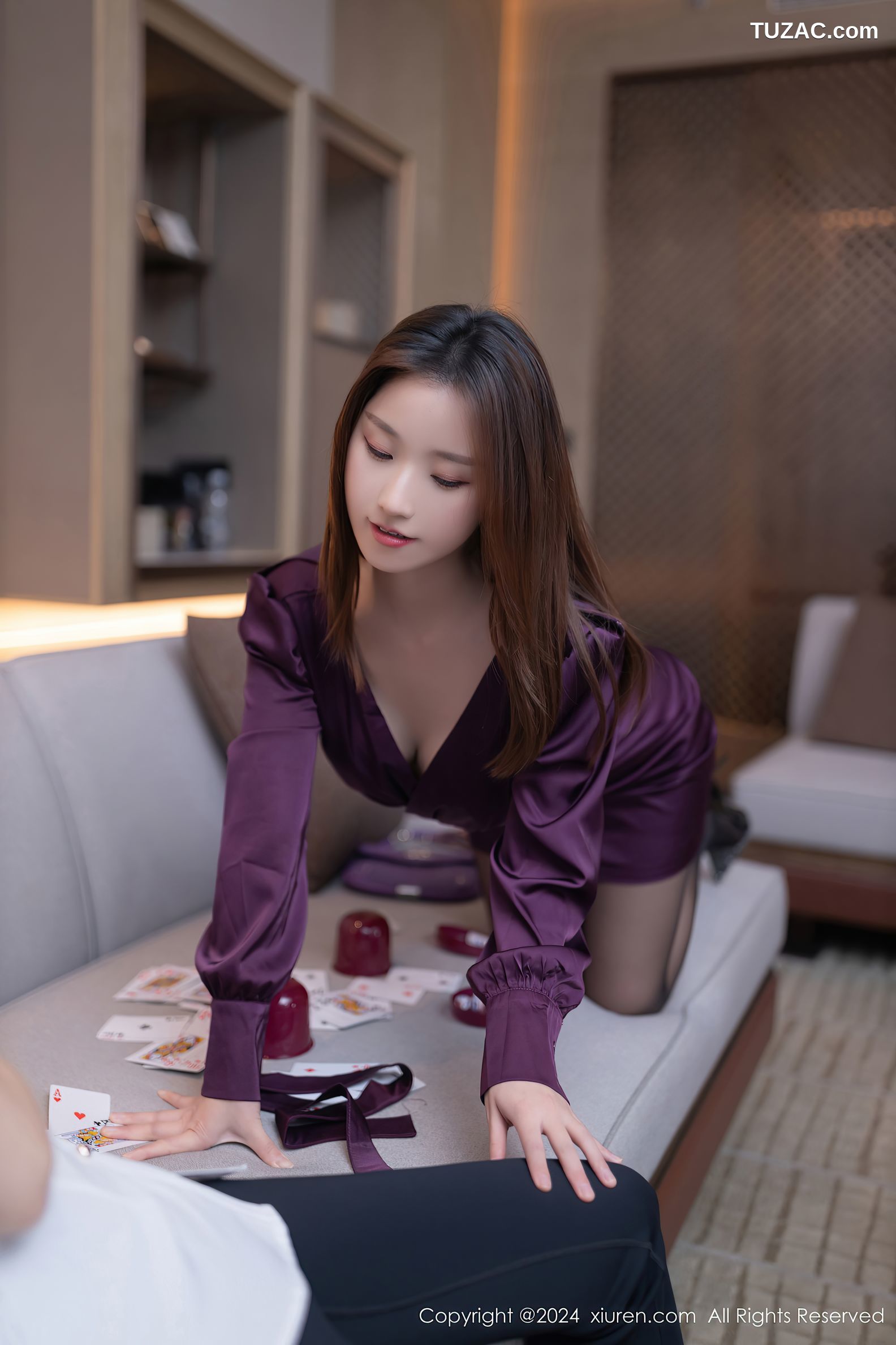 XiuRen秀人网-8264-杏子Yada-OL紫色套装《今晚你陪我》剧情-2024.03.20