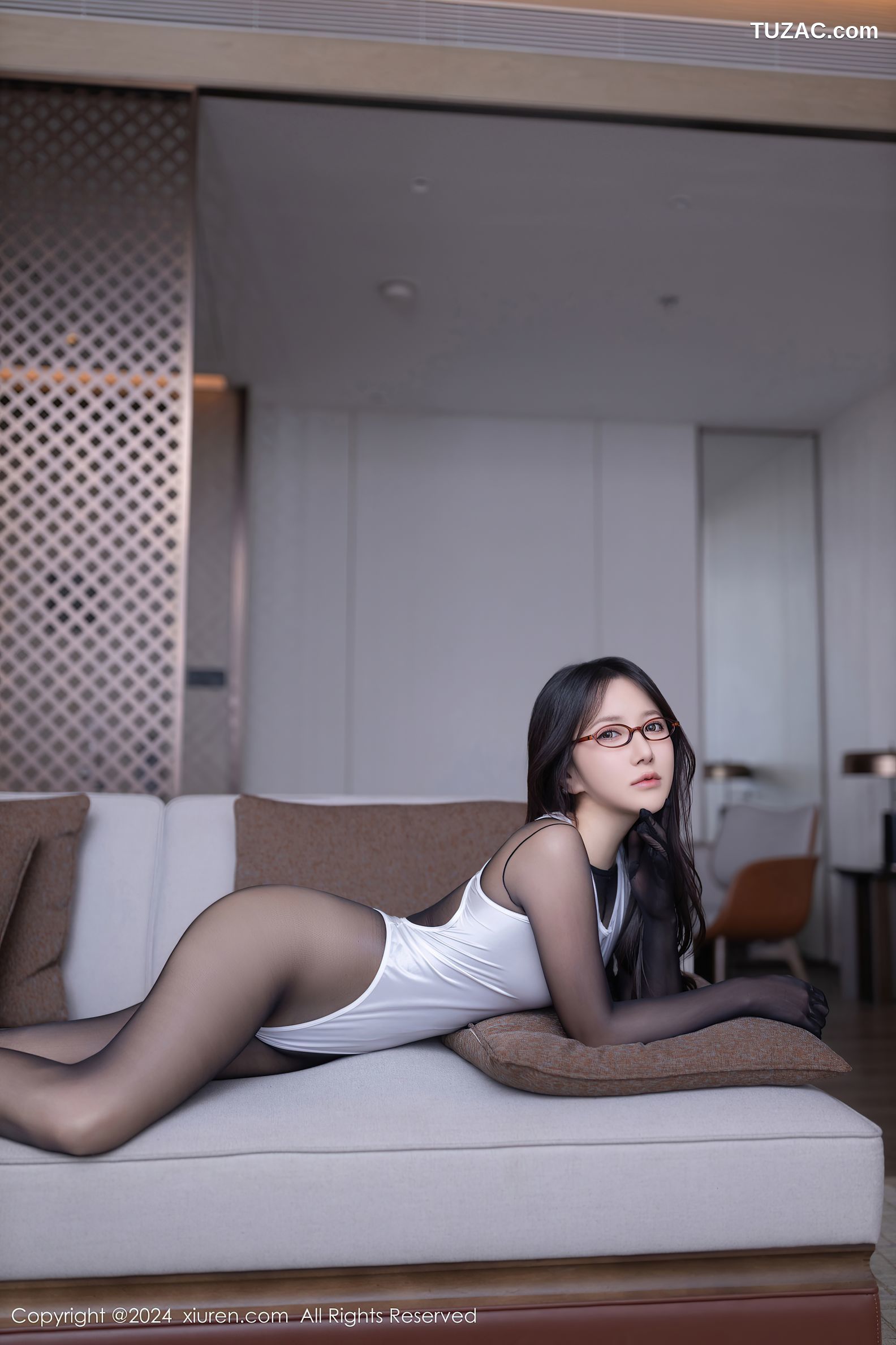 XiuRen秀人网-8278-鱼子酱Fish-灰蓝运动服白色死库水黑色薄纱连体情趣内衣-2024.03.22