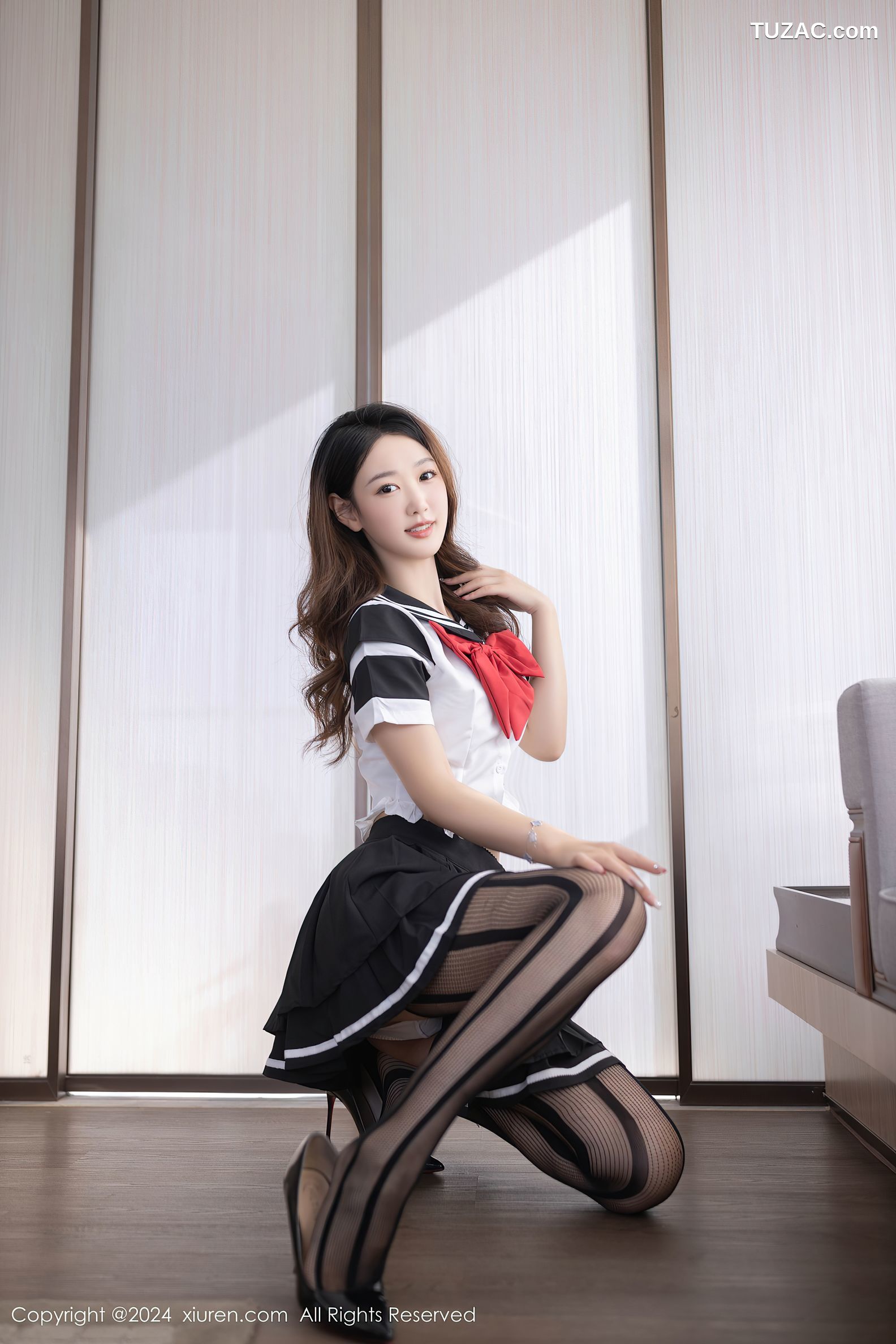 XiuRen秀人网-8287-唐安琪-学生装白T黑色短裙黑丝白色内衣-2024.03.25