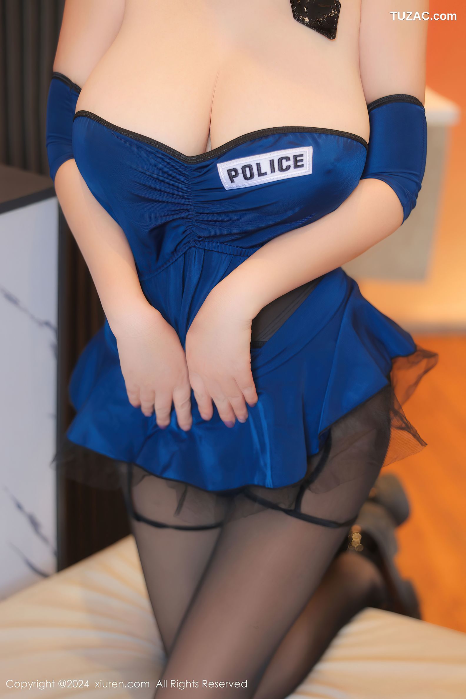 XiuRen秀人网-8304-陈柒柒-蓝色情趣女警裙黑丝爆乳-2024.03.28