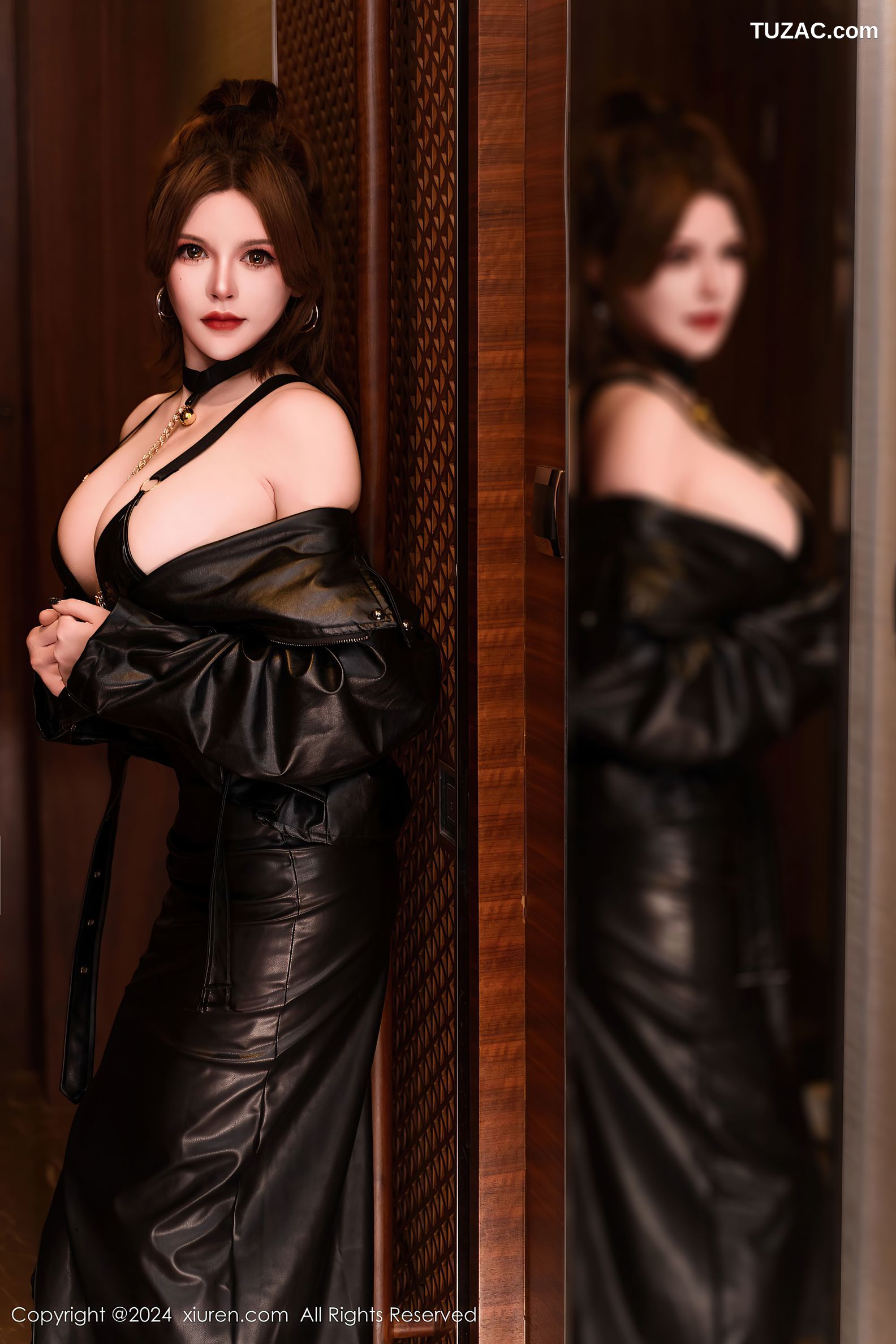 XiuRen秀人网-8305-伊丽莎有点白-黑色皮衣裙装情趣内衣爆乳调教-2024.03.28