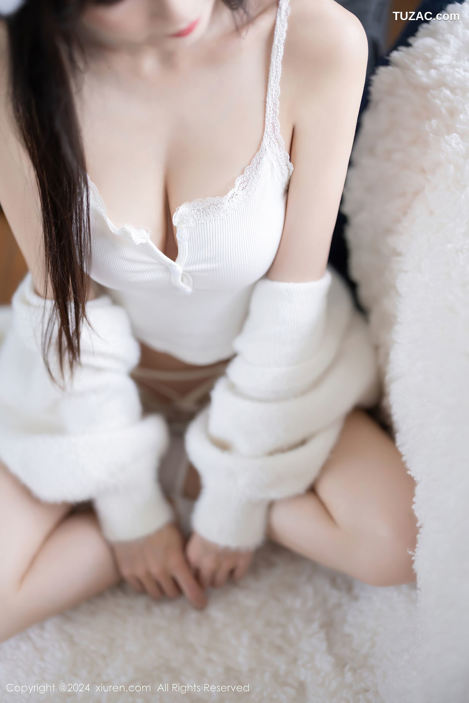 XiuRen秀人网-8307-林星阑-哈尔滨旅拍-雪景白色民国风针织连衣裙白色内衣-2024.03.28