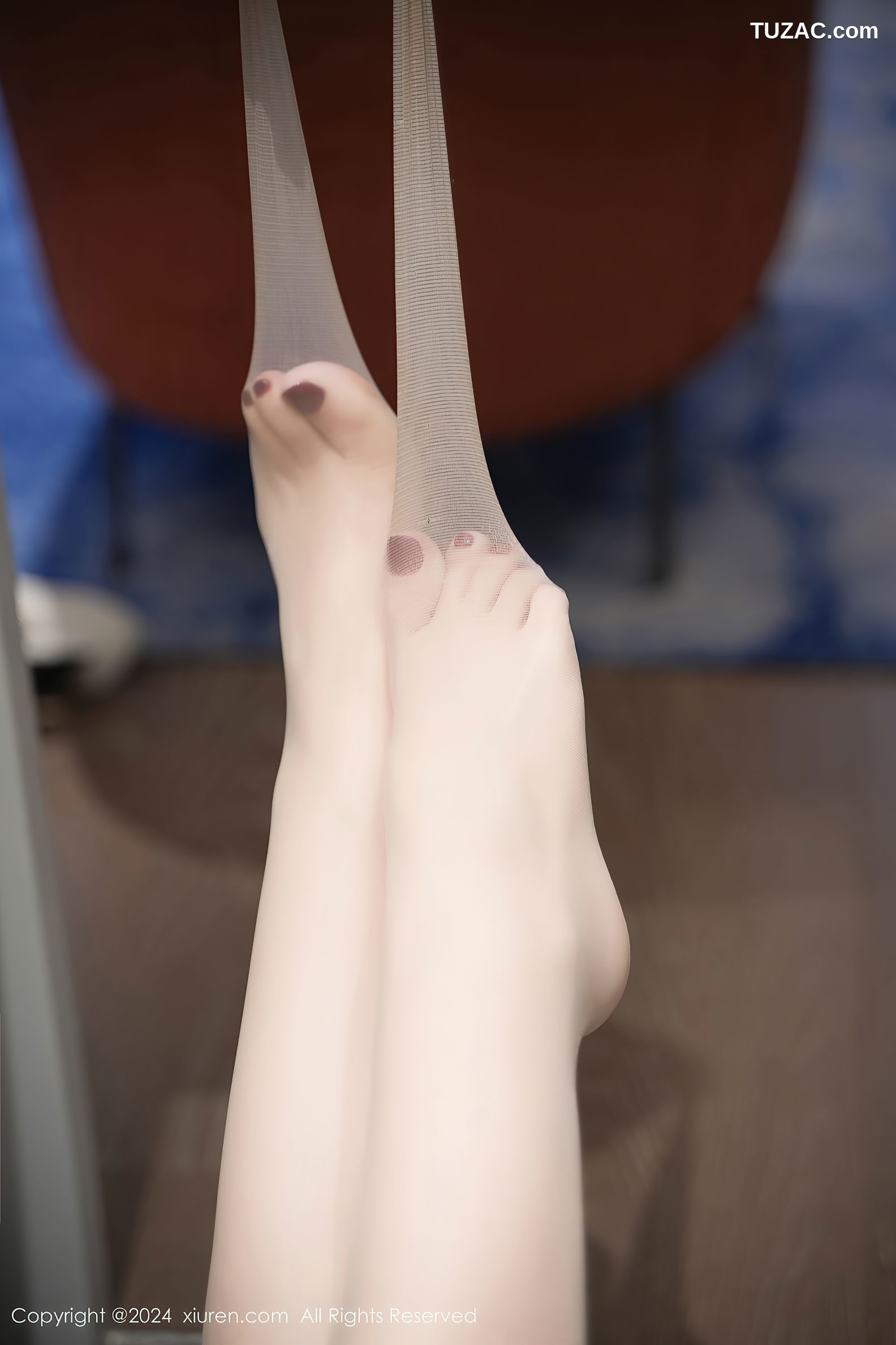 XiuRen秀人网-8313-美七-Mia-Mia-性感厨房-红色吊带长裙红色情趣内衣爆乳-2024.03.29
