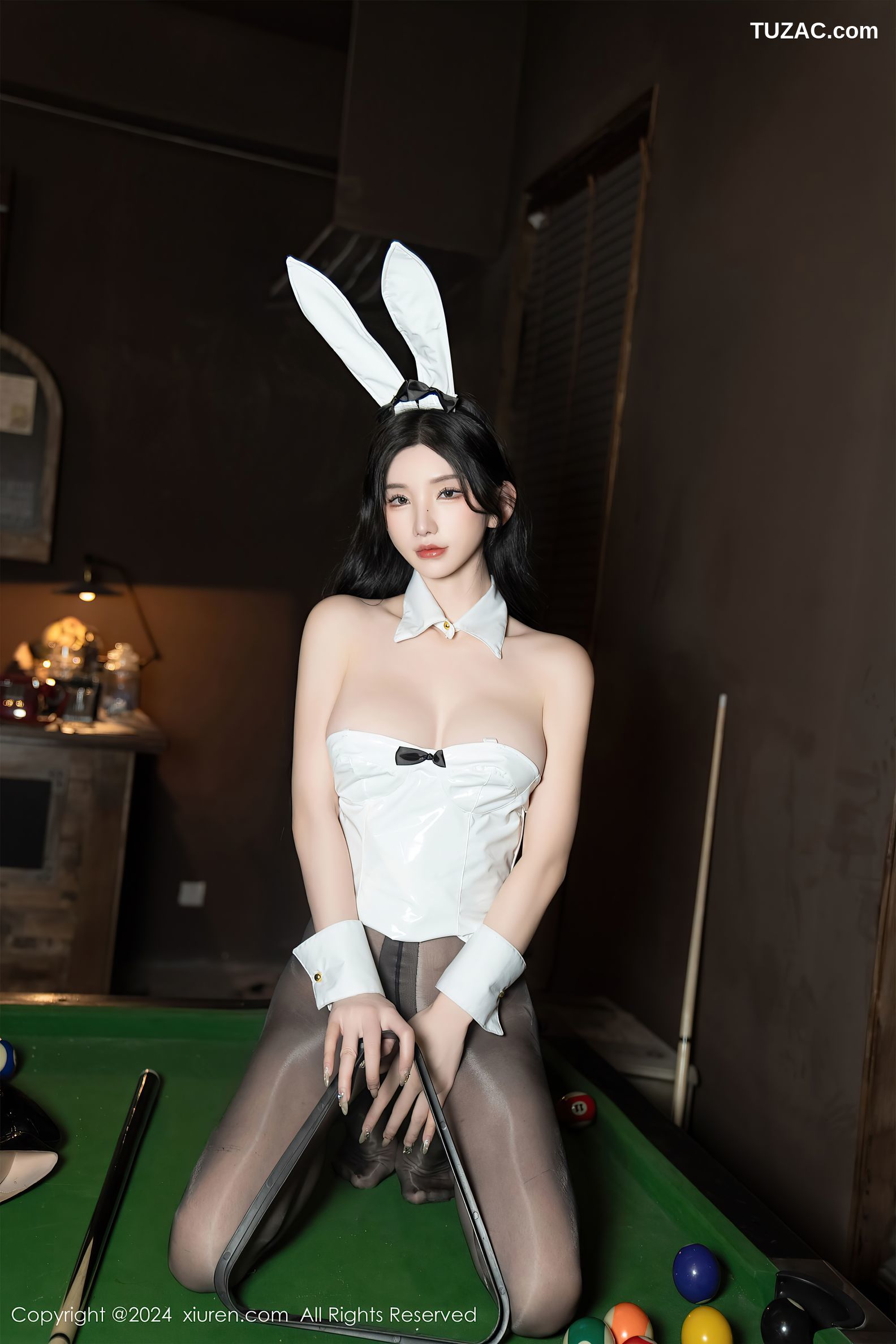 XiuRen秀人网-8318-周于希Sally-主题《赌约“赢家进洞”》白色兔女郎装黑丝爆乳-2024.03.29