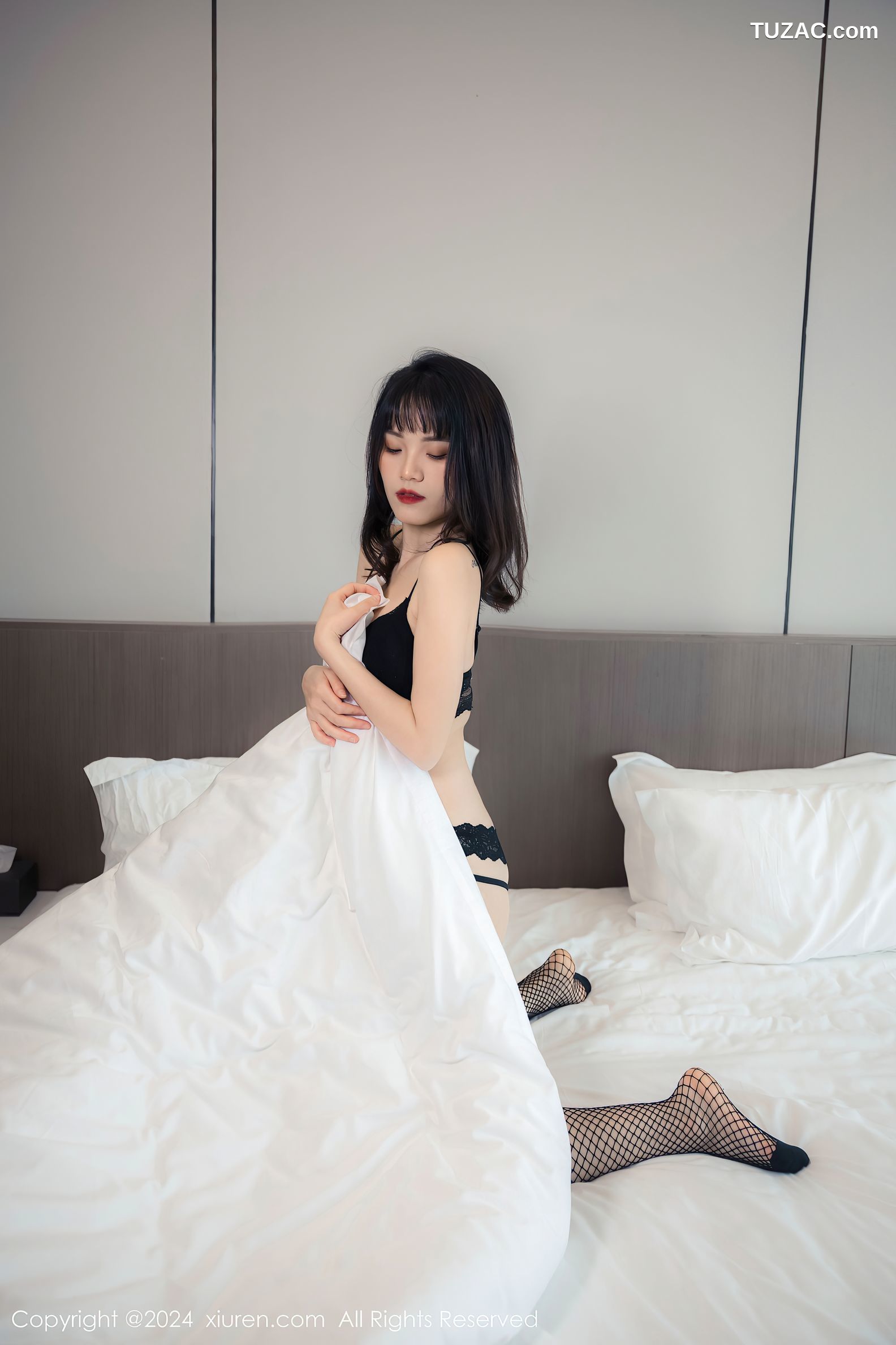 XiuRen秀人网-8320-唐安诺-黑色蕾丝内衣爆乳-2024.04.01