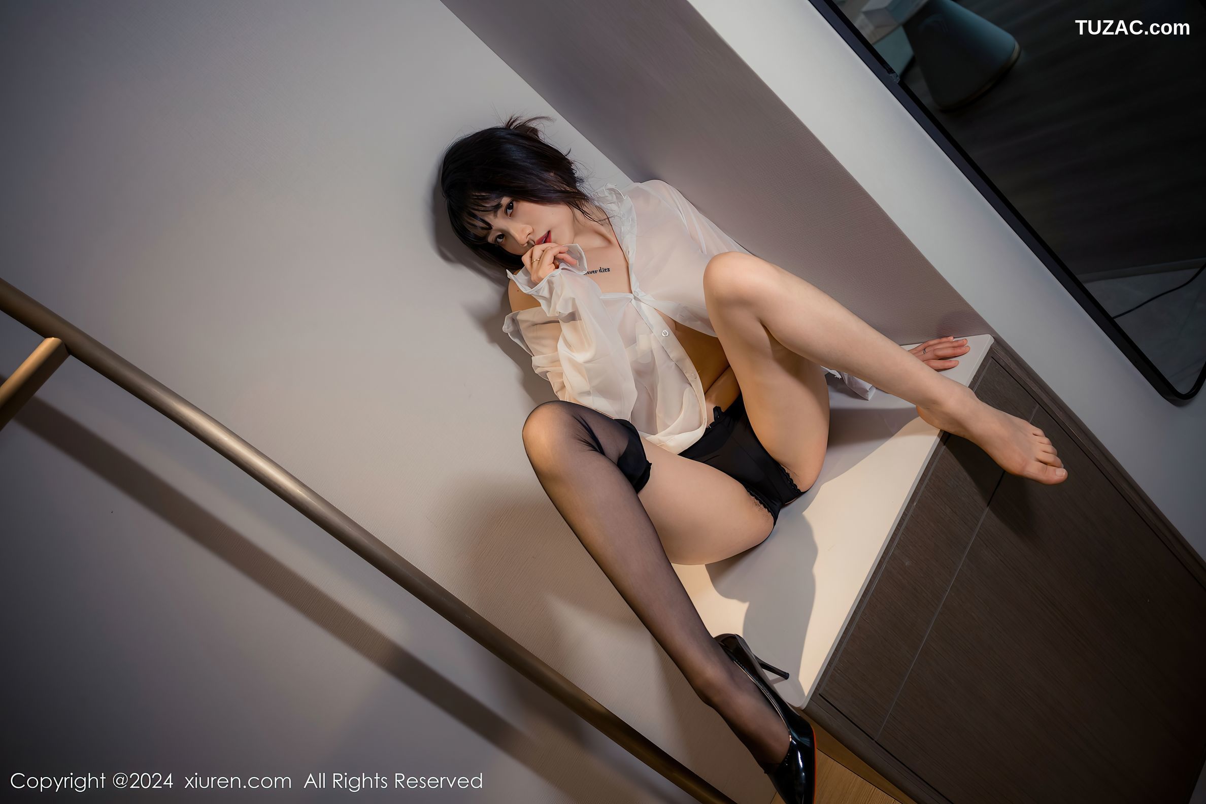XiuRen秀人网-8320-唐安诺-黑色蕾丝内衣爆乳-2024.04.01