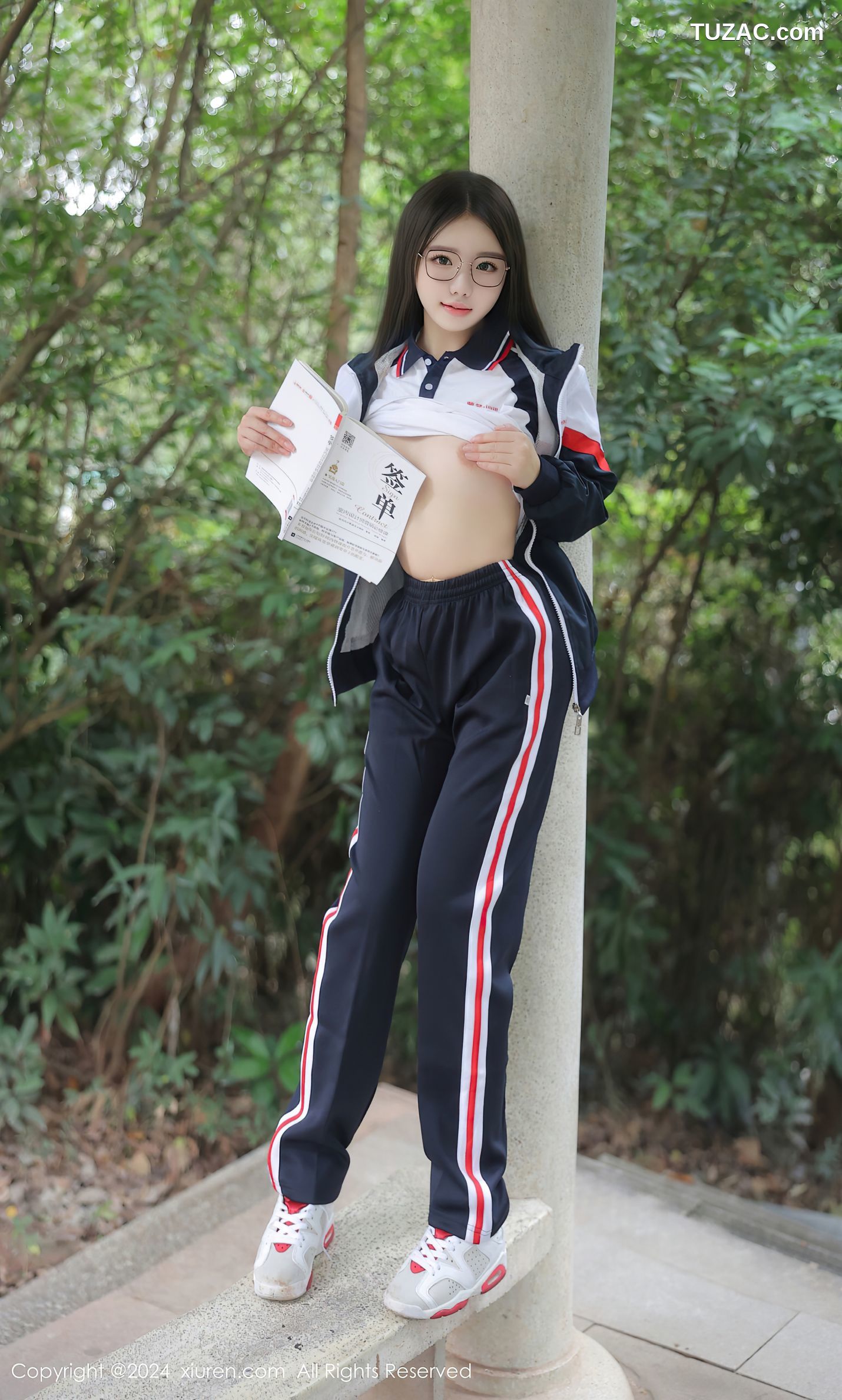 XiuRen秀人网-8335-小薯条nienie-澳门旅拍-灰白学生运动装爆乳调教-2024.04.02