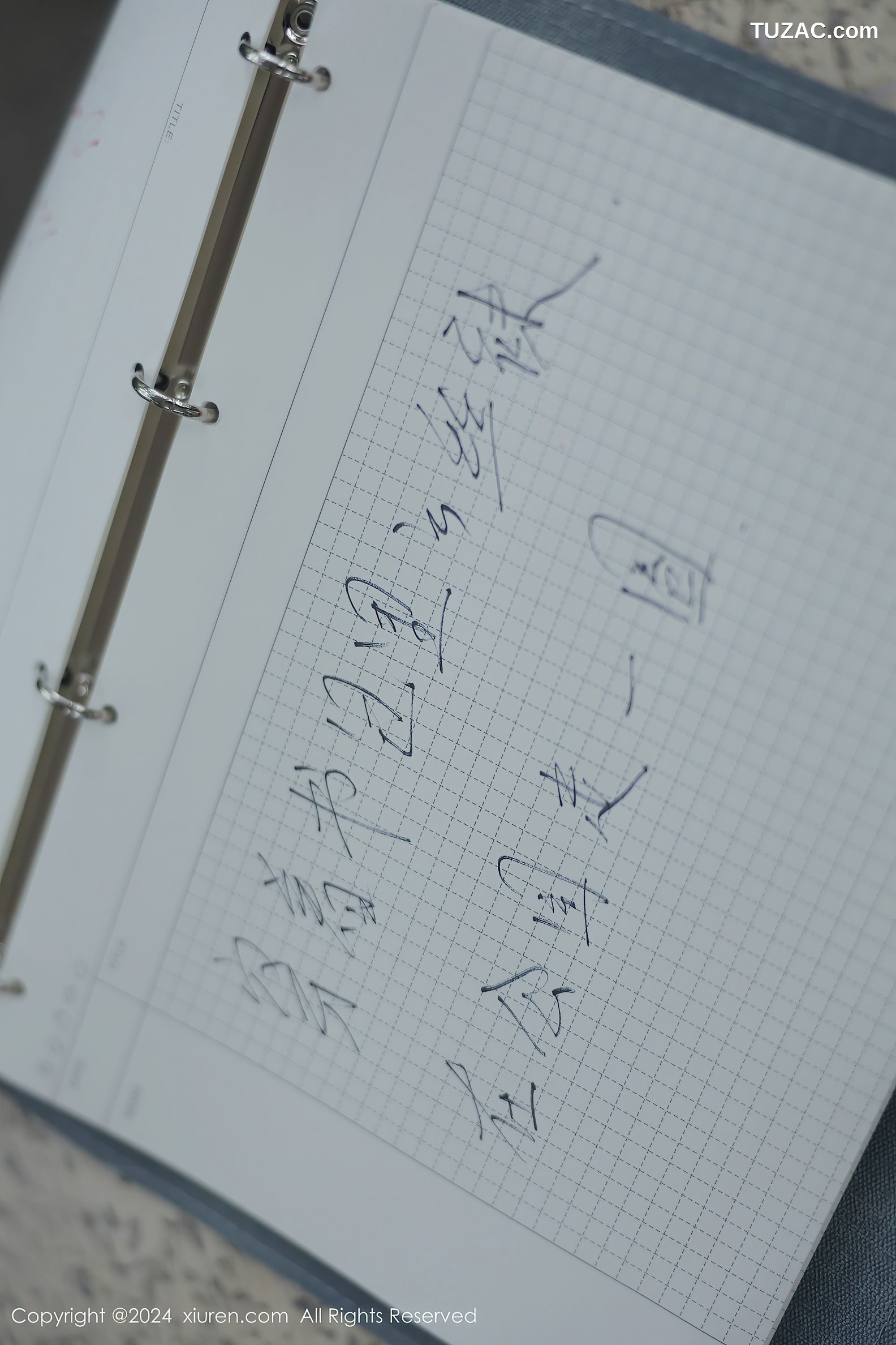 XiuRen秀人网-8335-小薯条nienie-澳门旅拍-灰白学生运动装爆乳调教-2024.04.02