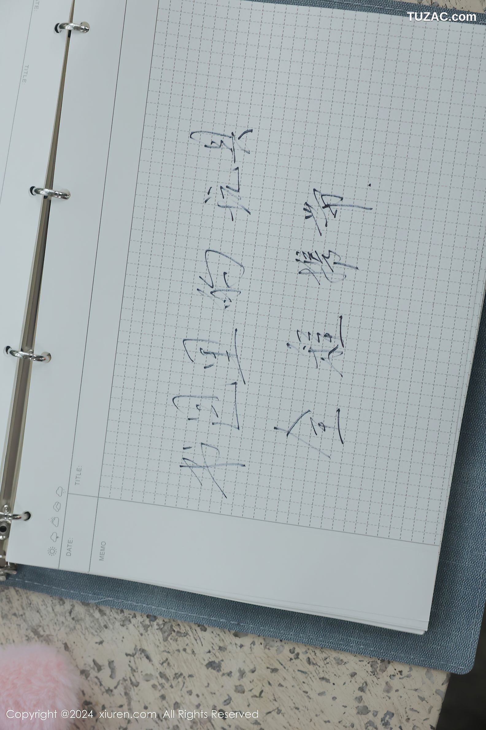 XiuRen秀人网-8335-小薯条nienie-澳门旅拍-灰白学生运动装爆乳调教-2024.04.02