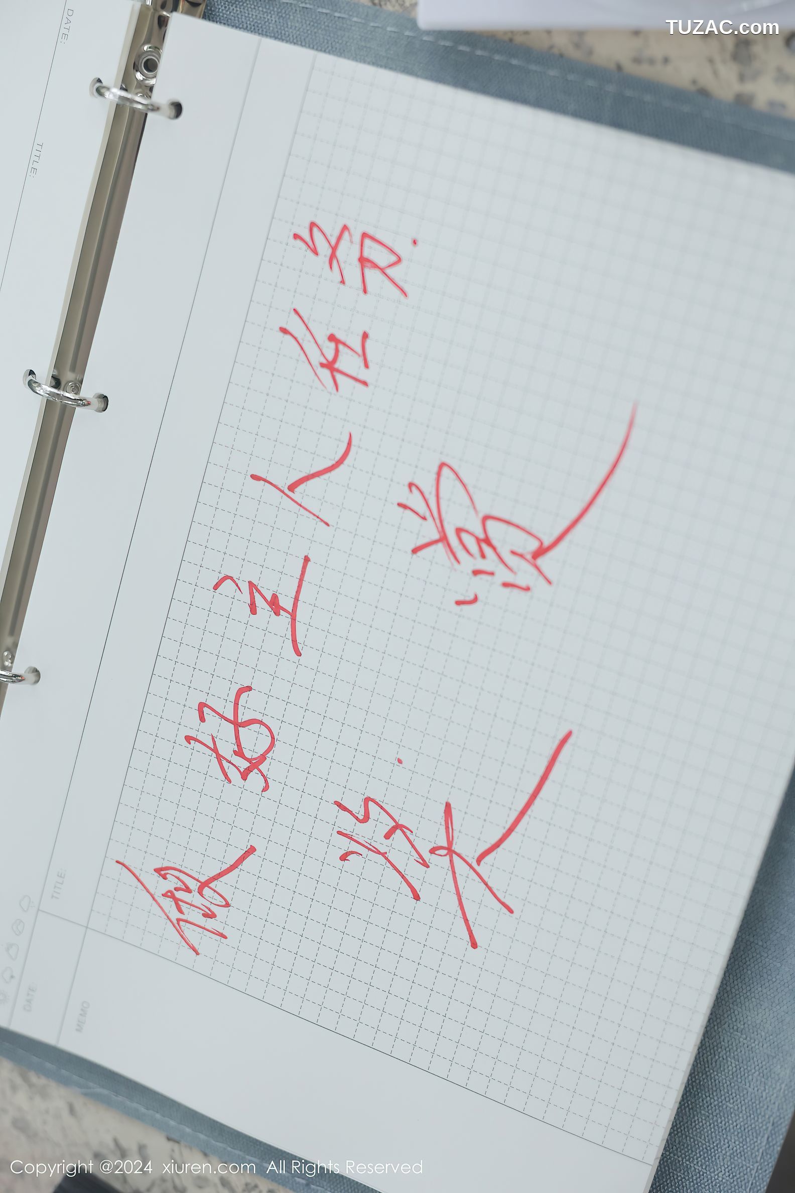 XiuRen秀人网-8335-小薯条nienie-澳门旅拍-灰白学生运动装爆乳调教-2024.04.02