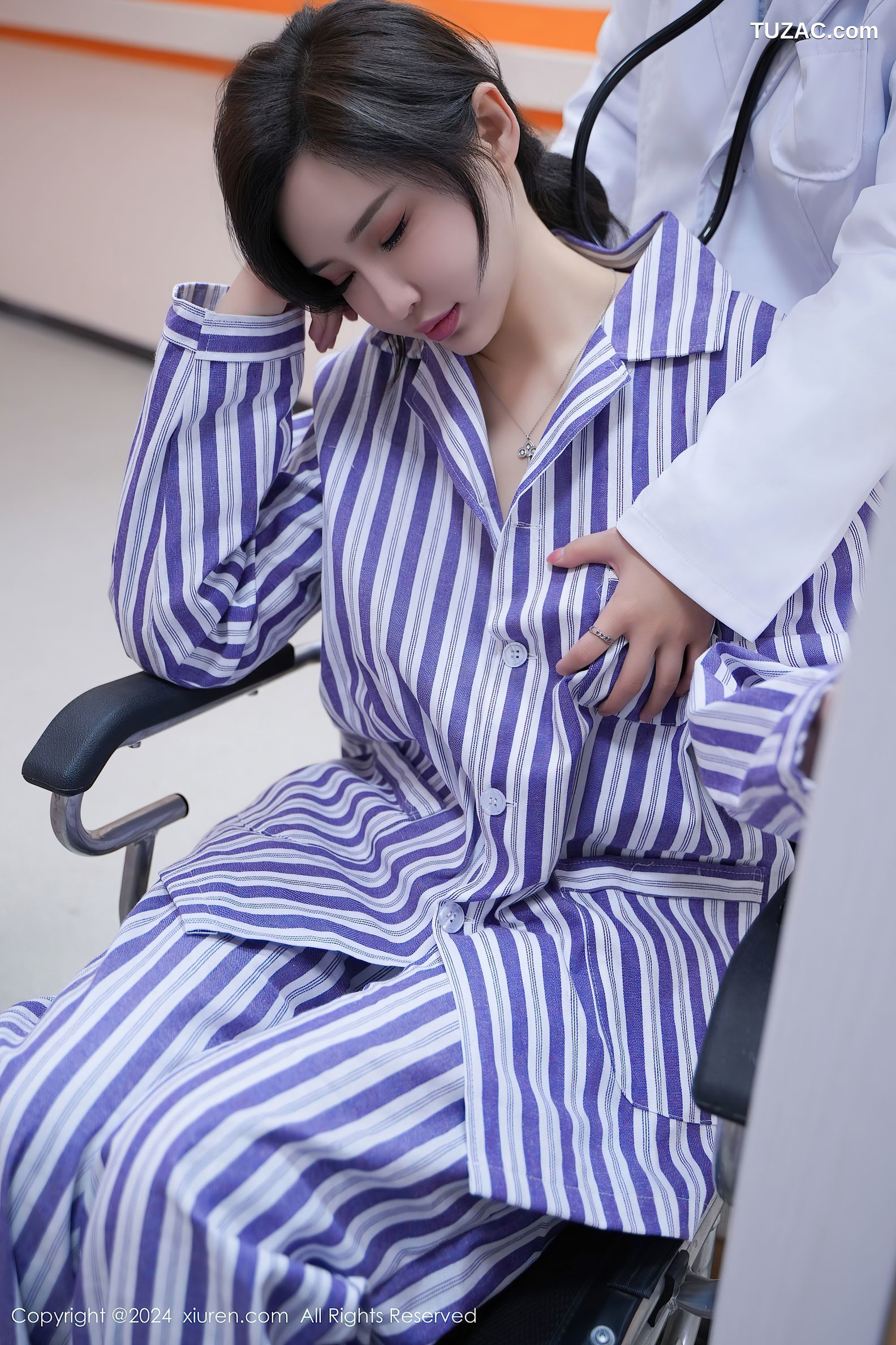 XiuRen秀人网-8346-Carol周妍希X-场景拍摄女患者角色扮演豹纹内裤爆乳-2024.04.07