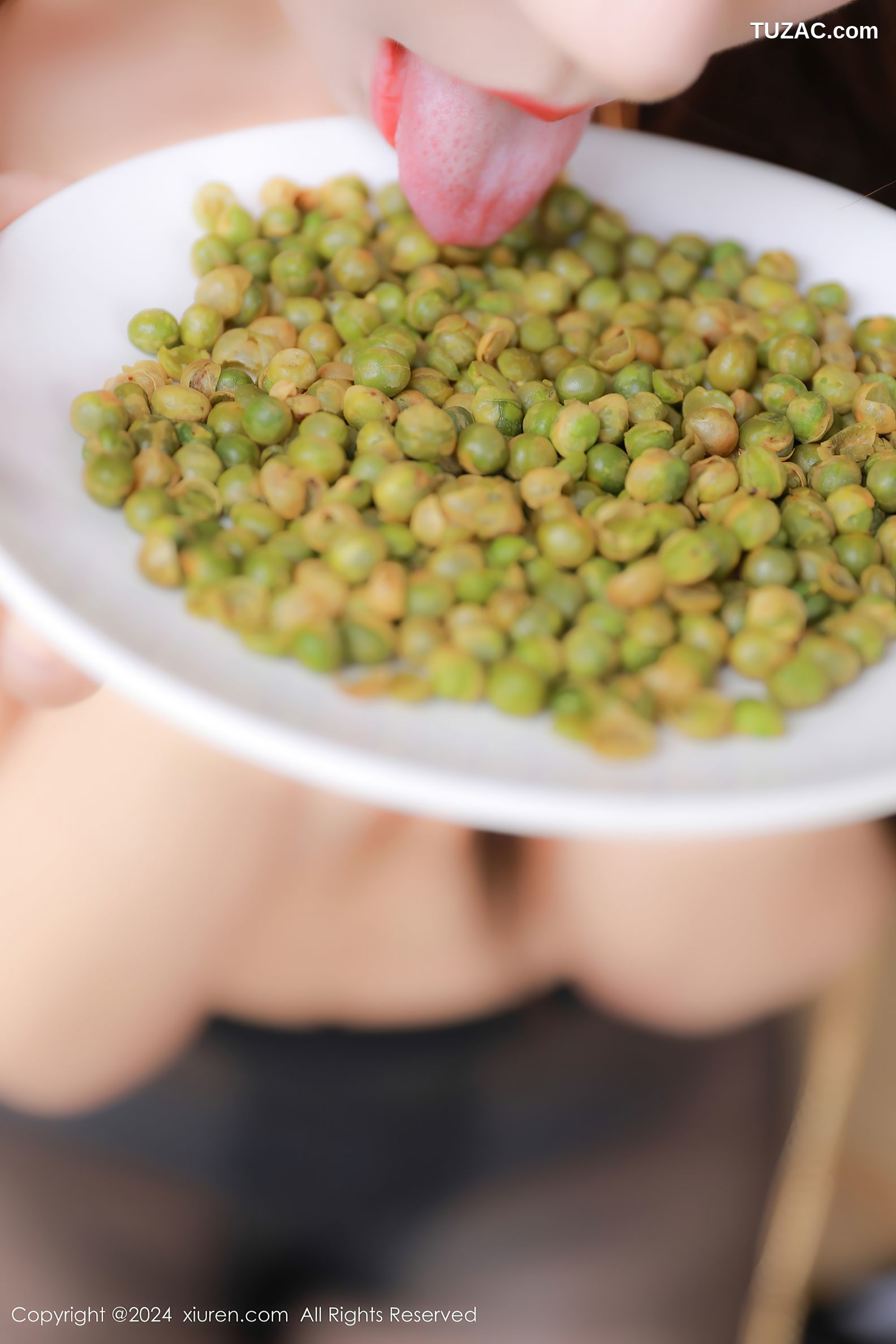 XiuRen秀人网-8351-桃妖夭-黑色女仆黑丝调教-2024.04.07