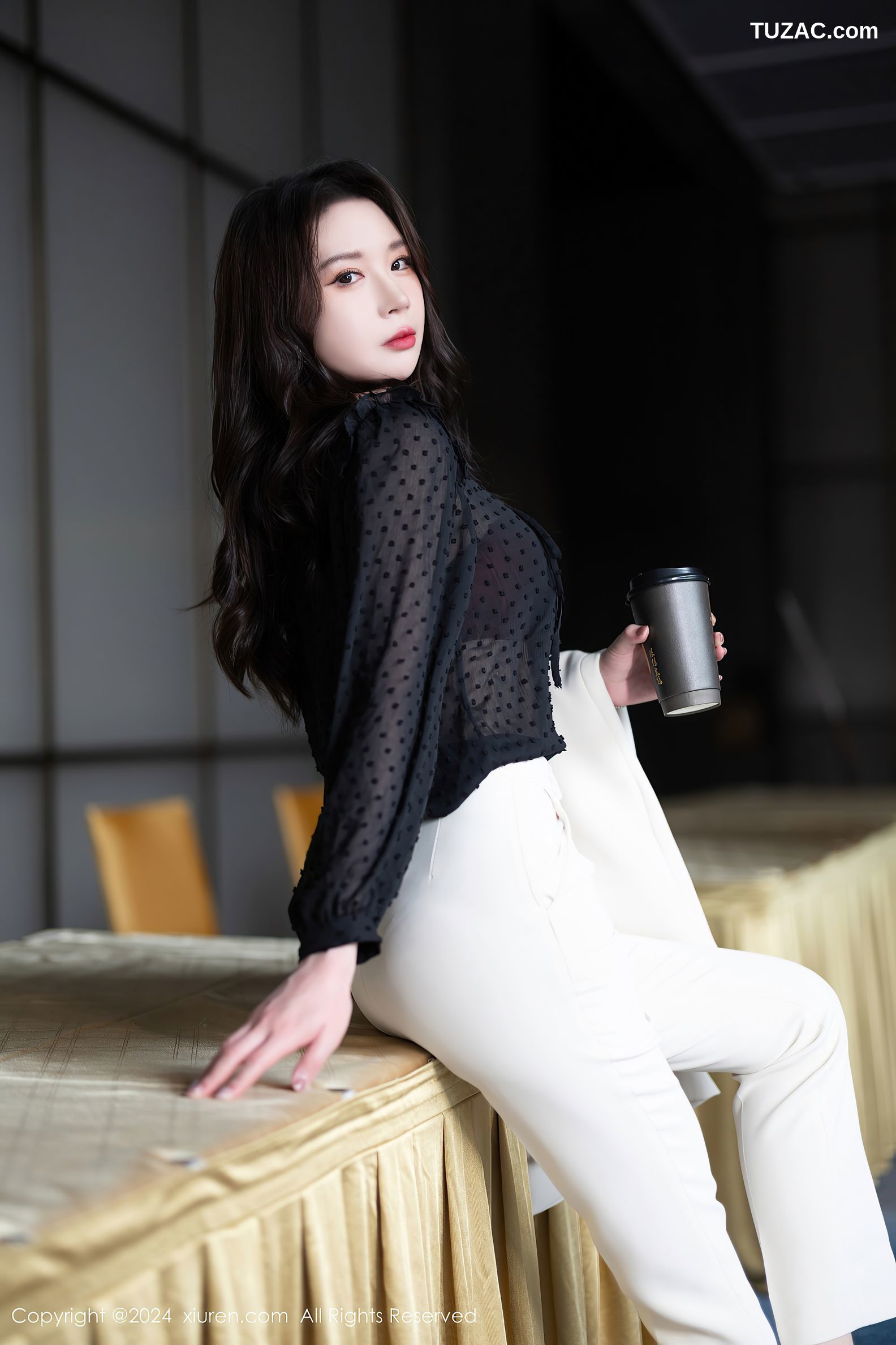 XiuRen秀人网-8354-梦心玥-OL白套装黑色轻透内裤-2024.04.08